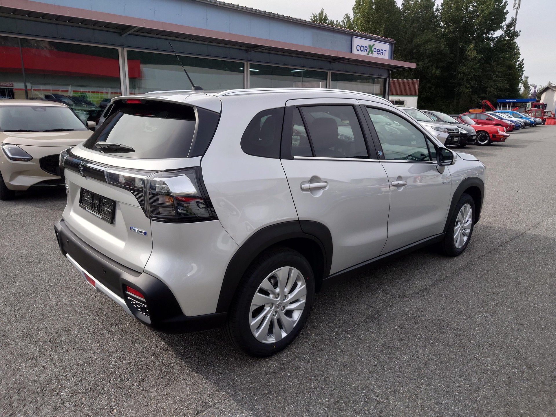 SUZUKI S-Cross 1.4 T Piz Sulai Hybrid 4x4-image-3