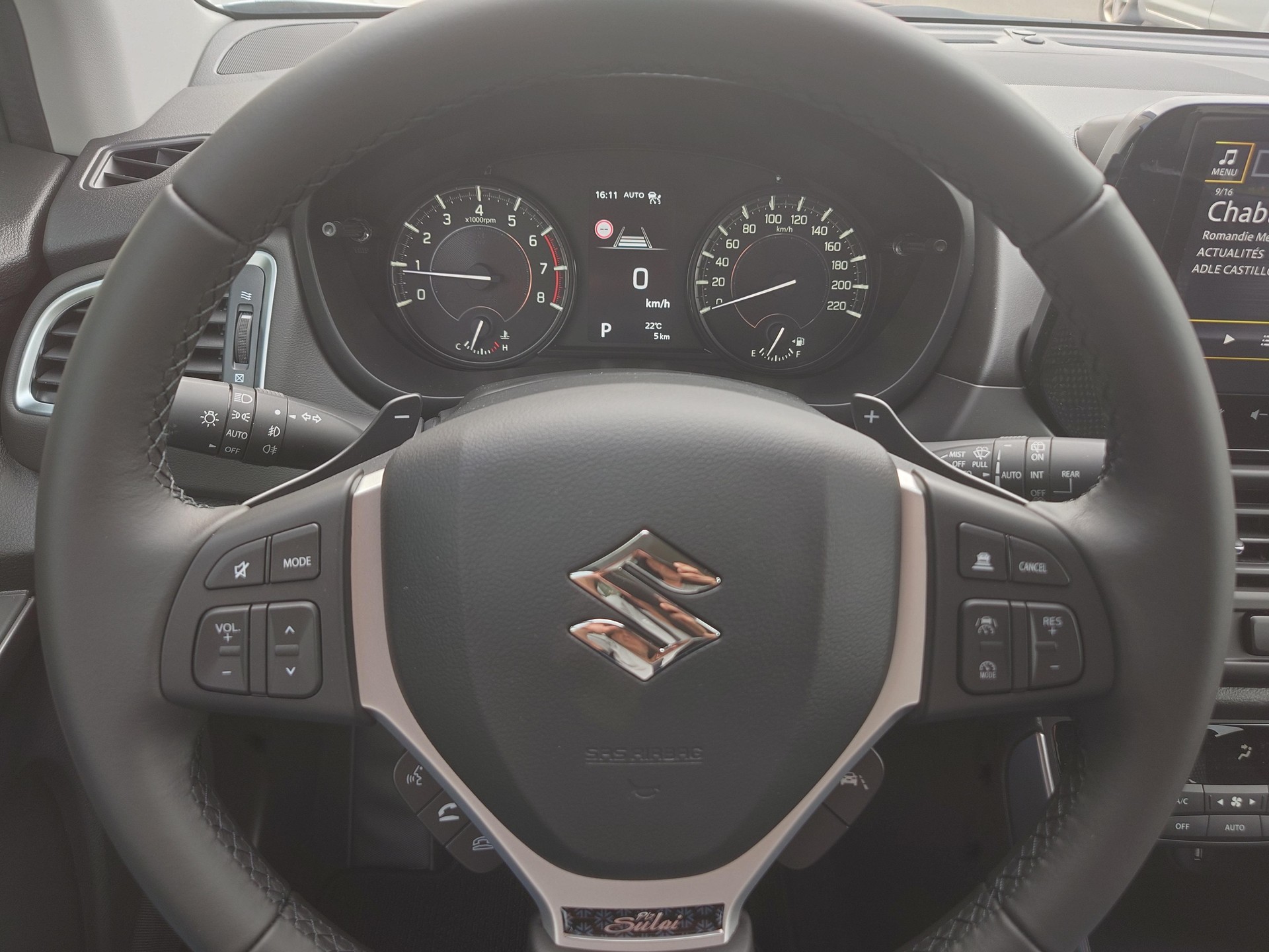 SUZUKI S-Cross 1.4 T Piz Sulai Hybrid 4x4-image-9