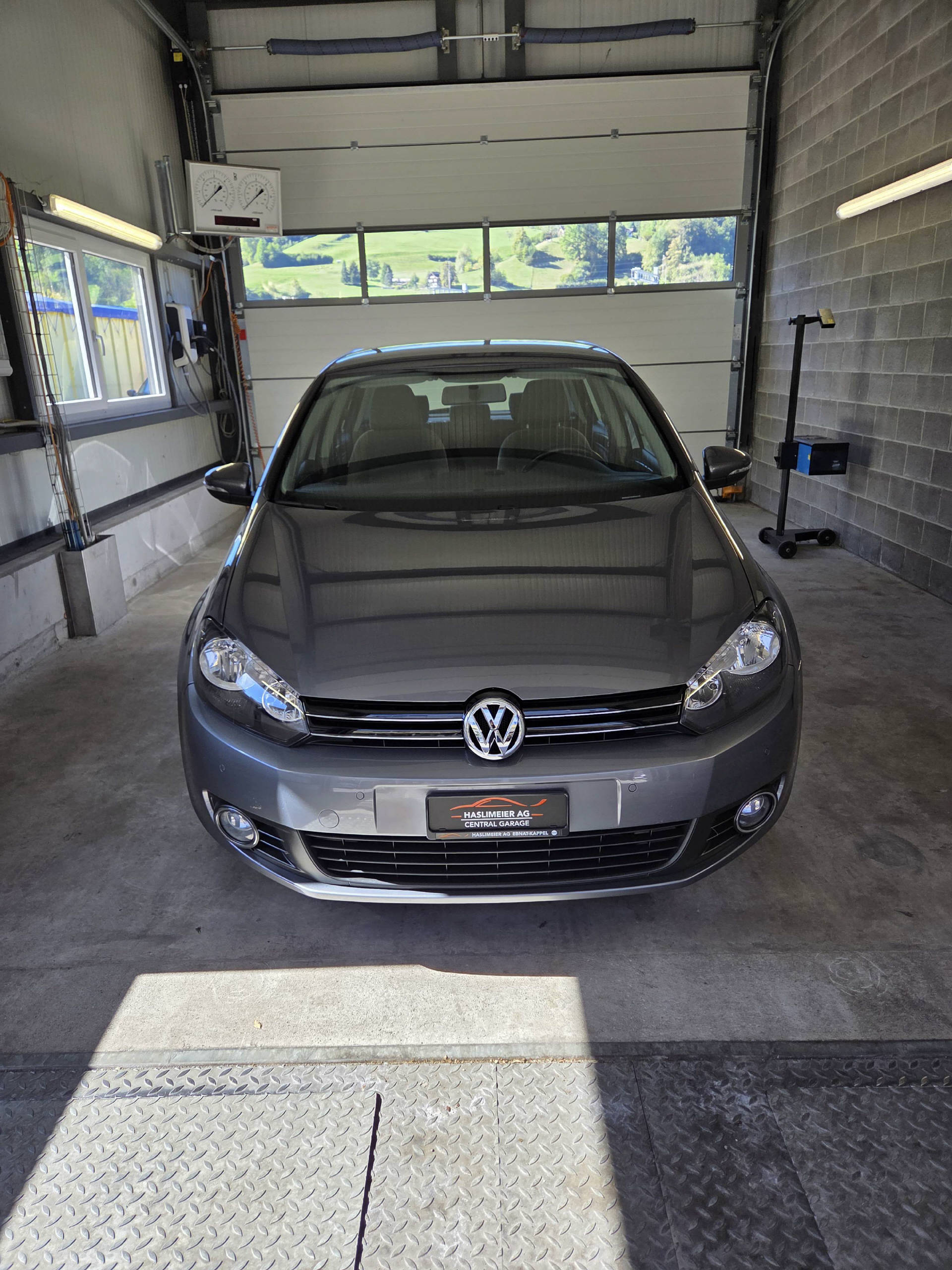 VW Golf VI 2.0 TDI 140 CR Comfl. 4motion-image-1