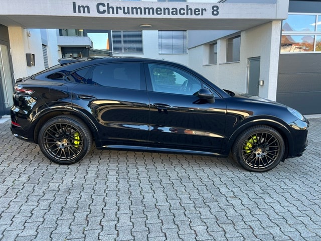 PORSCHE Cayenne Coupé E-Hybrid-image-1