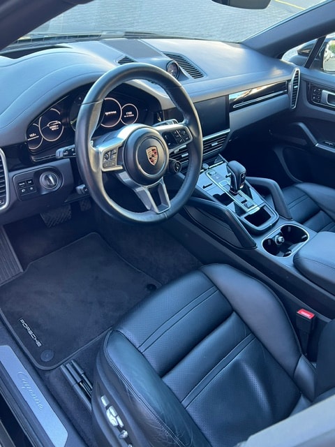 PORSCHE Cayenne Coupé E-Hybrid-image-5