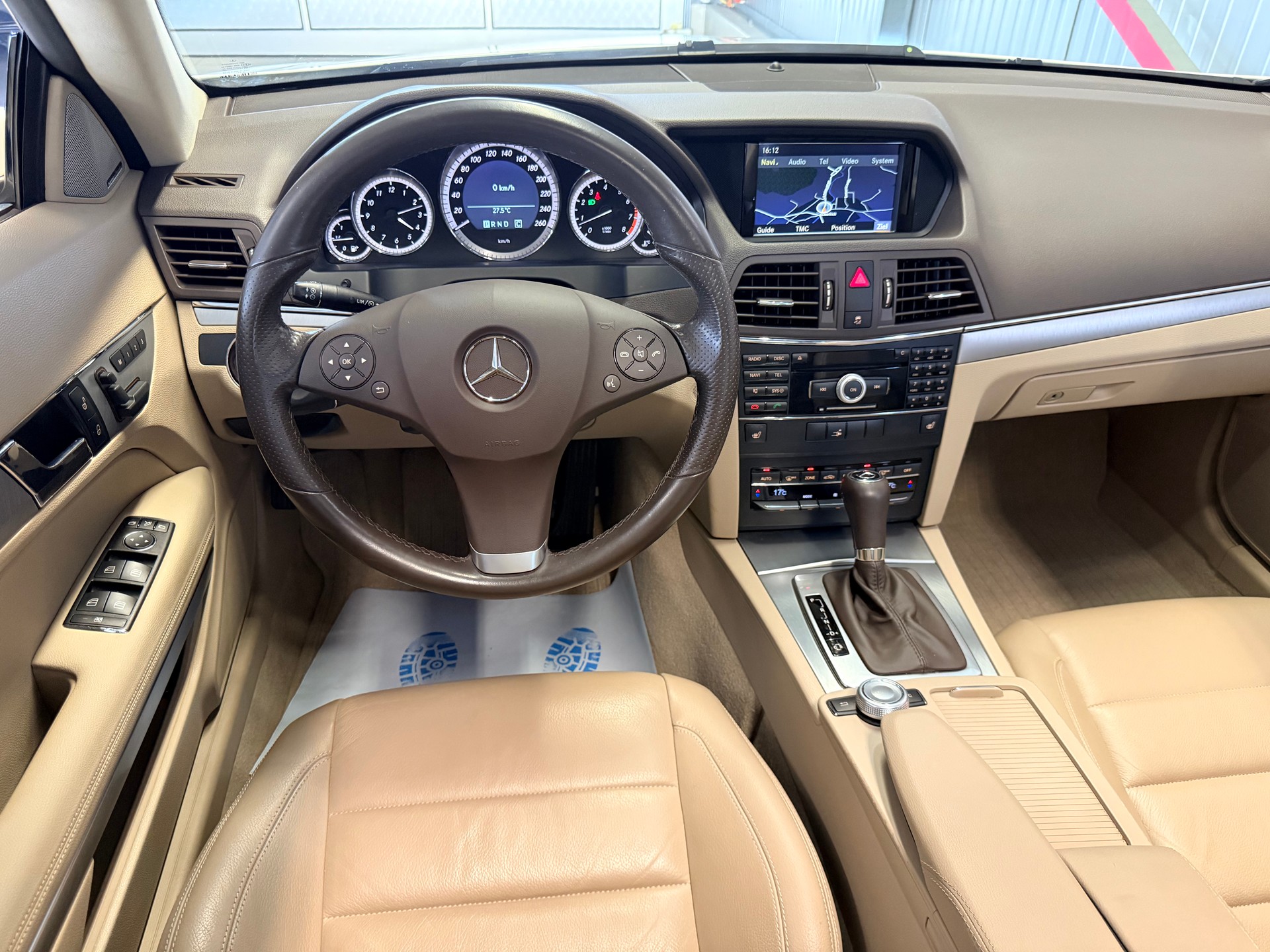 MERCEDES-BENZ E 350 CGI BlueEfficiency 7G-Tronic-image-8
