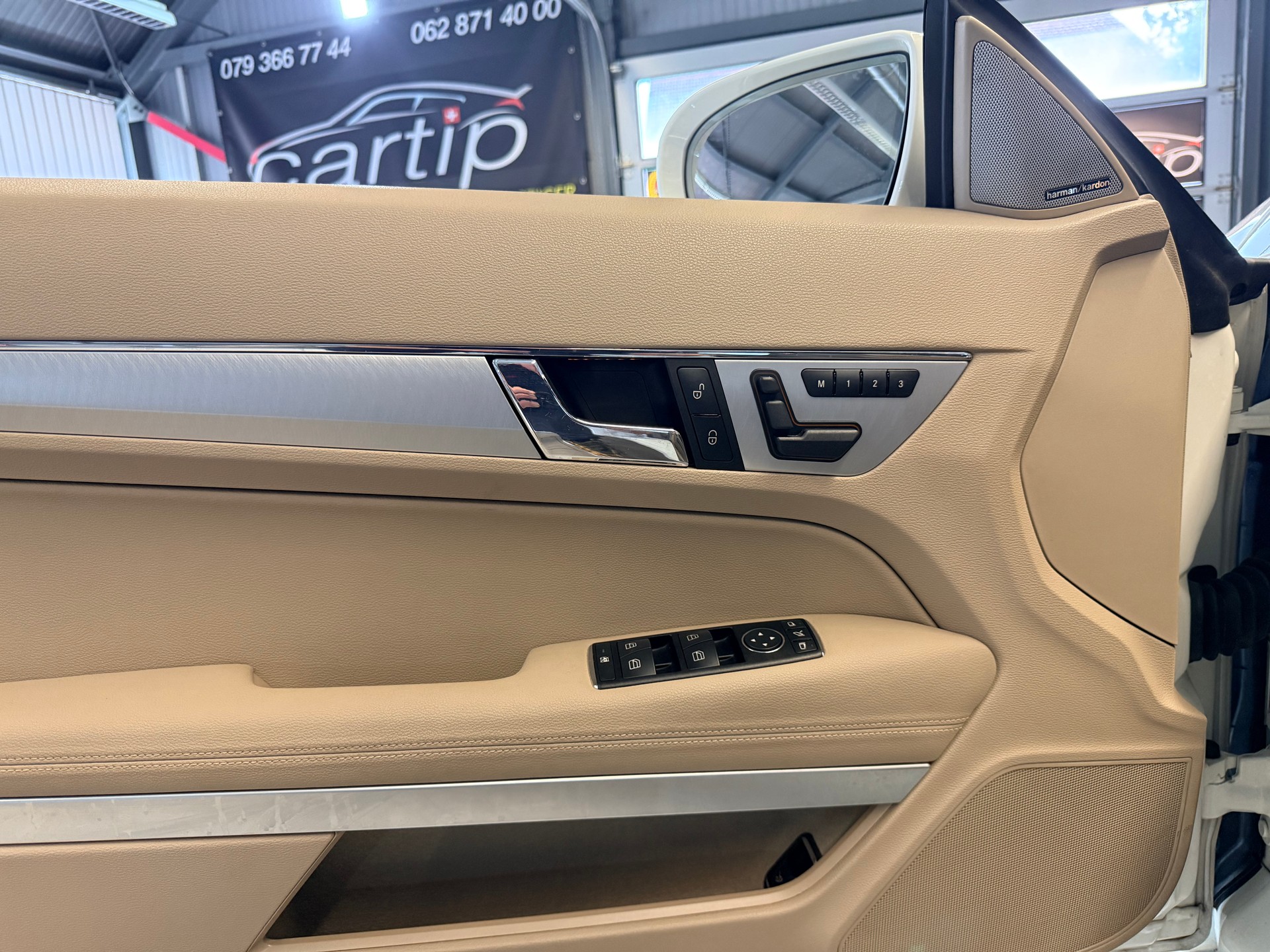 MERCEDES-BENZ E 350 CGI BlueEfficiency 7G-Tronic-image-11