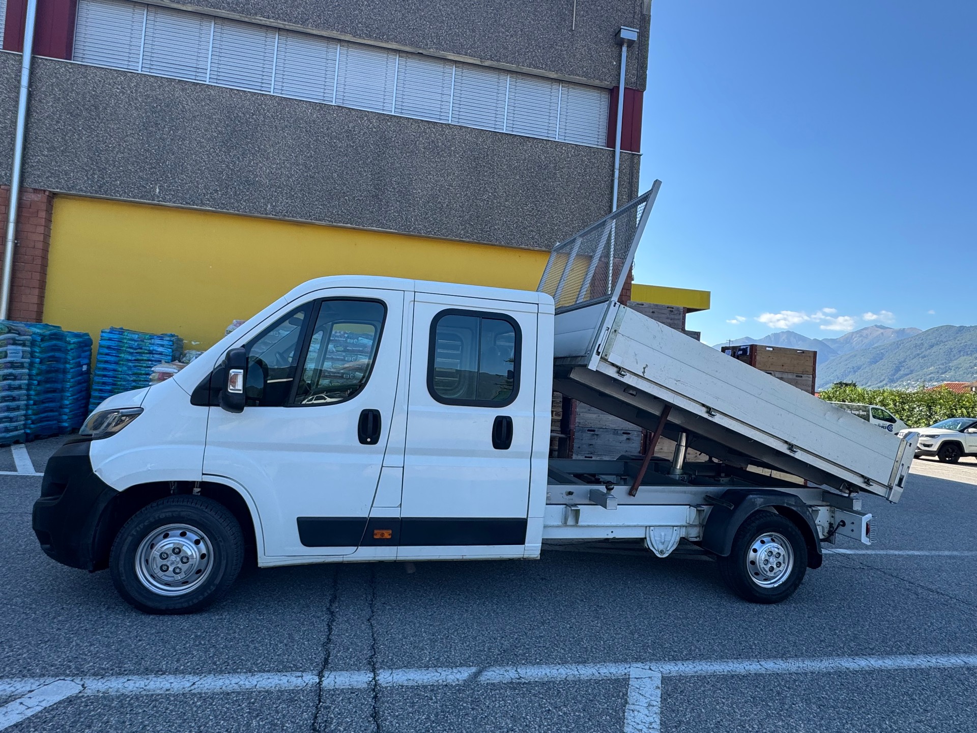 PEUGEOT Boxer 2.0 HDI 335 Active L3-image-2