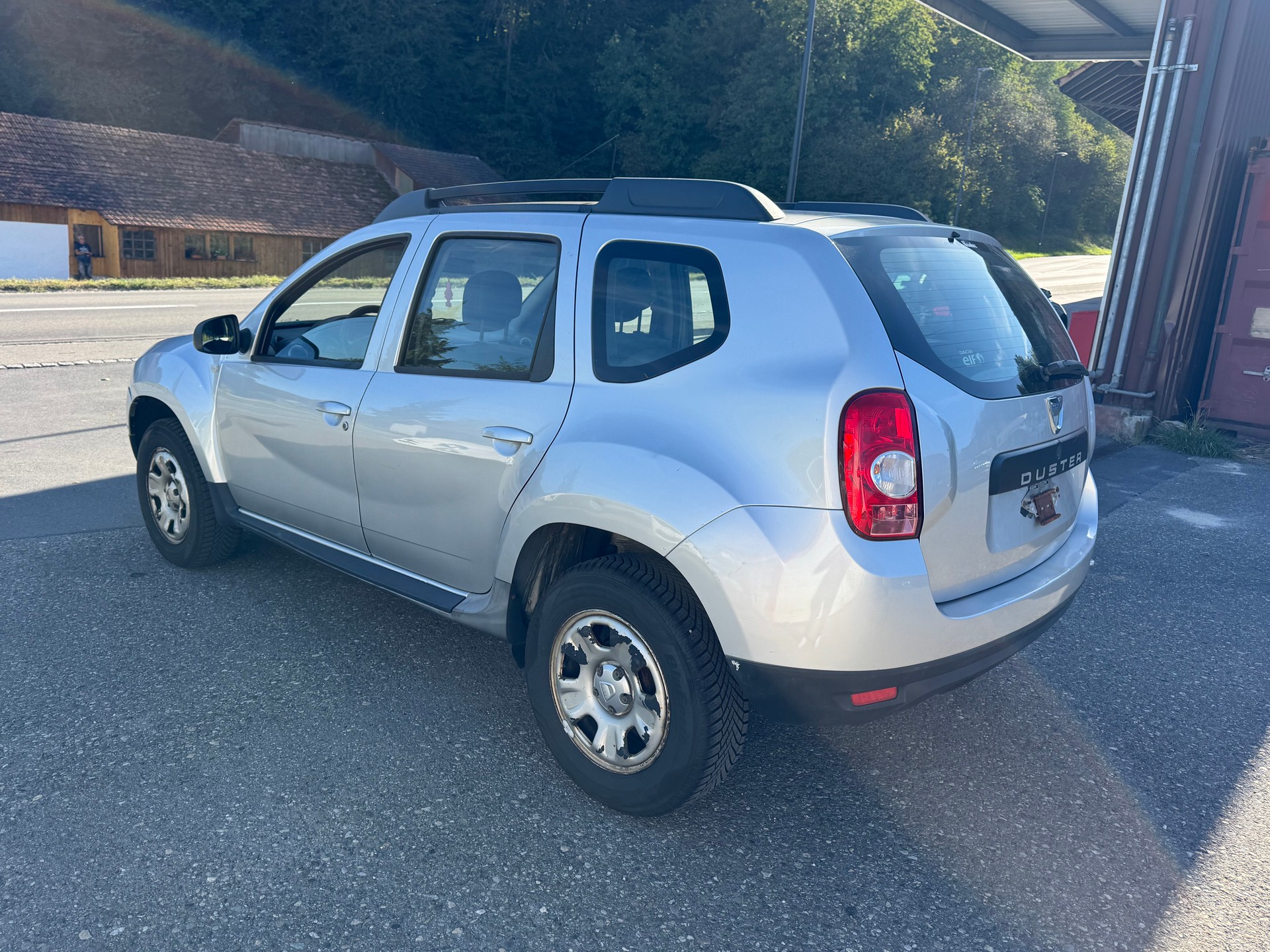 DACIA Duster 1.6 Lauréate 4x4-image-4