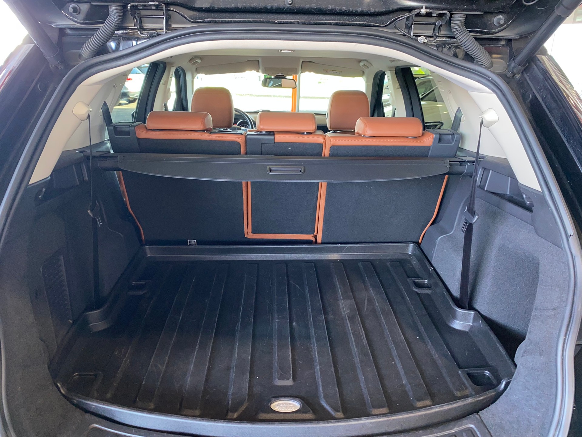 LAND ROVER DISCOVERY Sport 2.0 Si4 HSE L-image-6