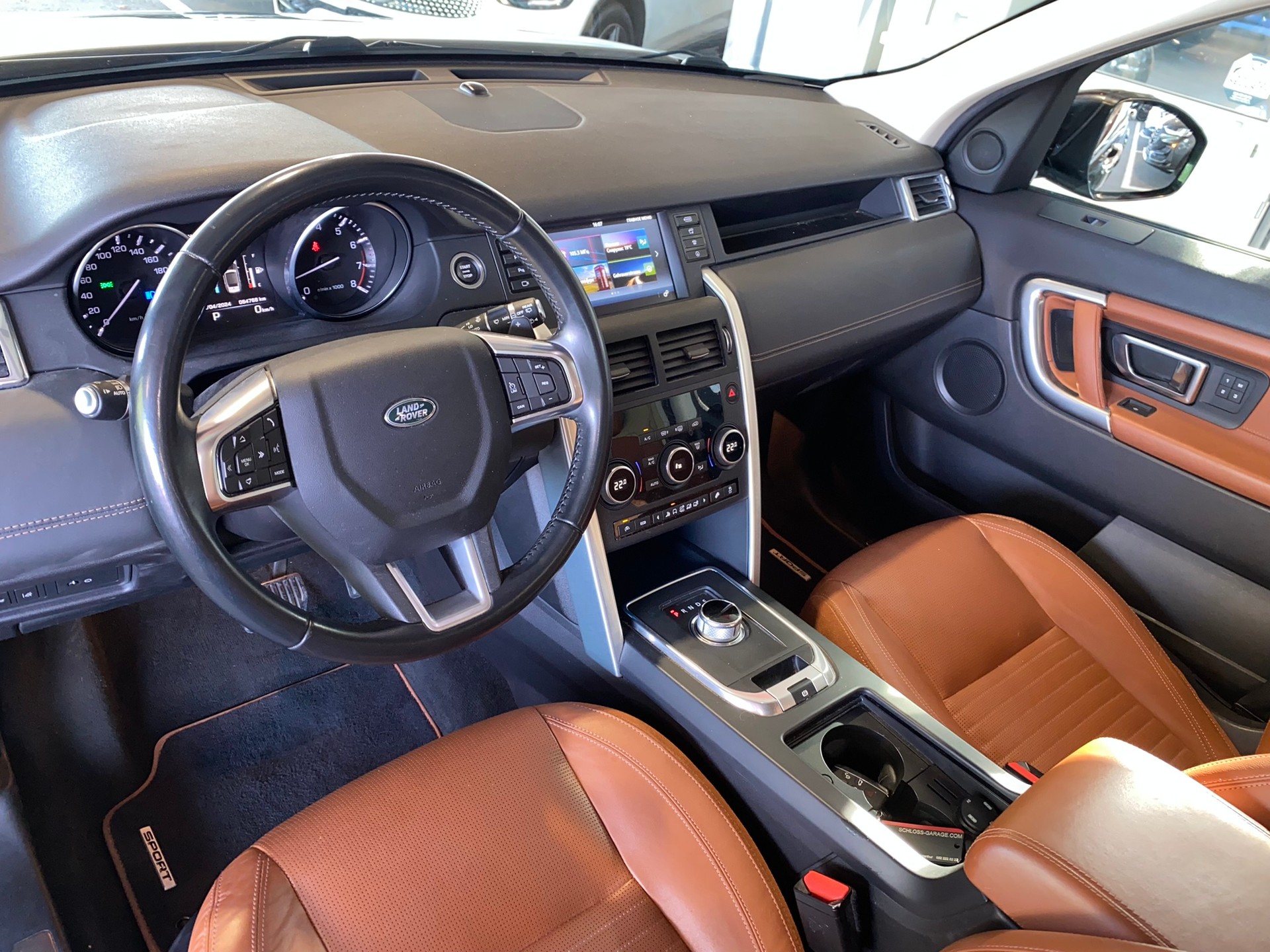 LAND ROVER DISCOVERY Sport 2.0 Si4 HSE L-image-2
