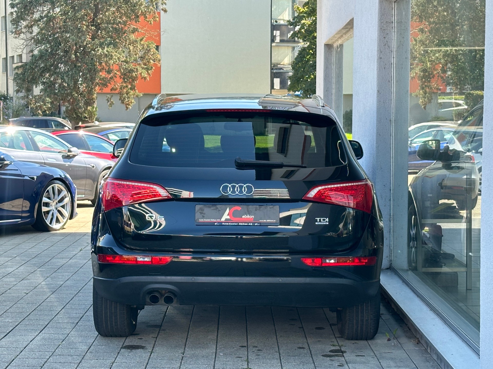 AUDI Q5 2.0 TDI quattro S-tronic-image-4
