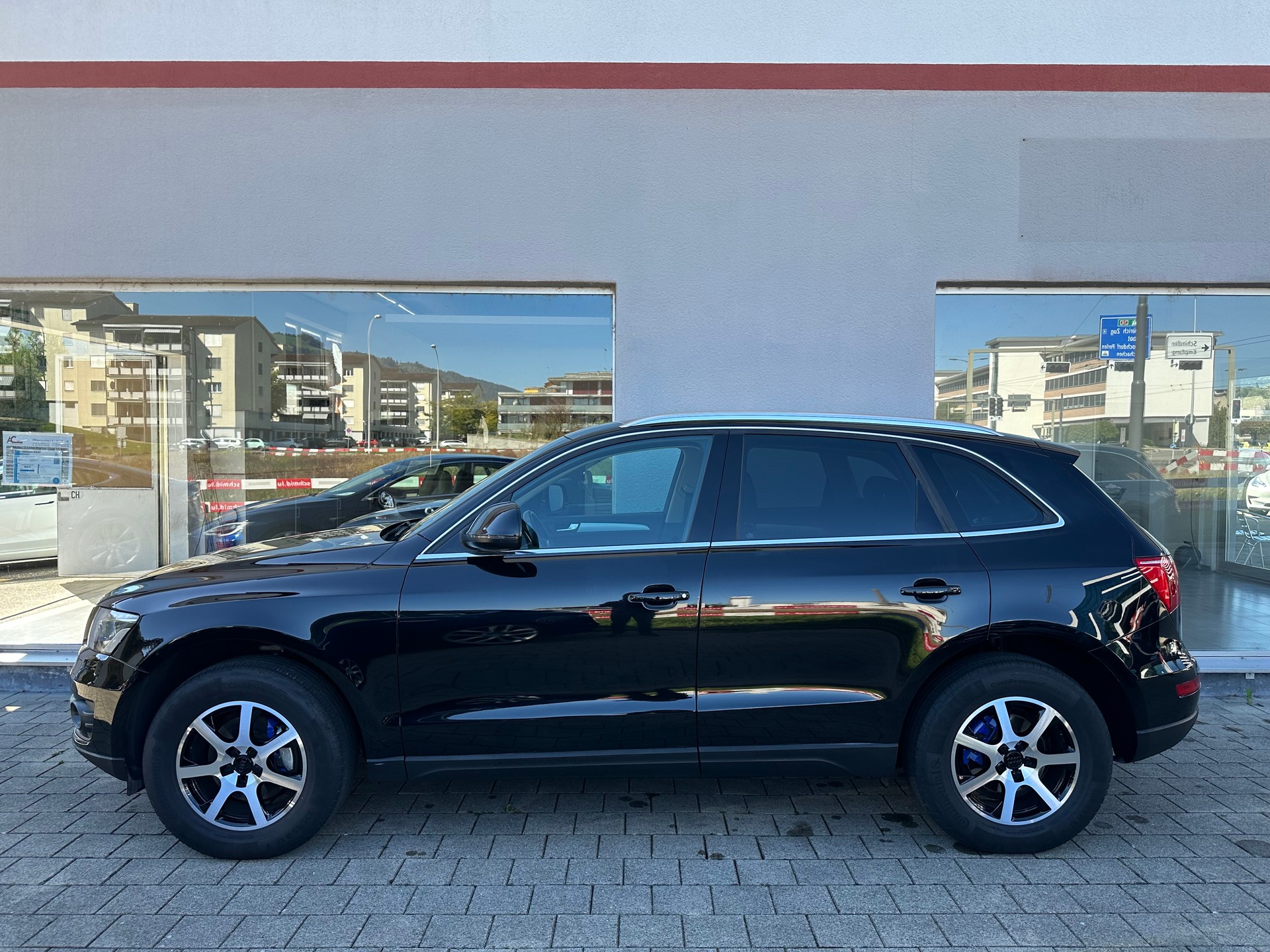 AUDI Q5 2.0 TDI quattro S-tronic-image-2