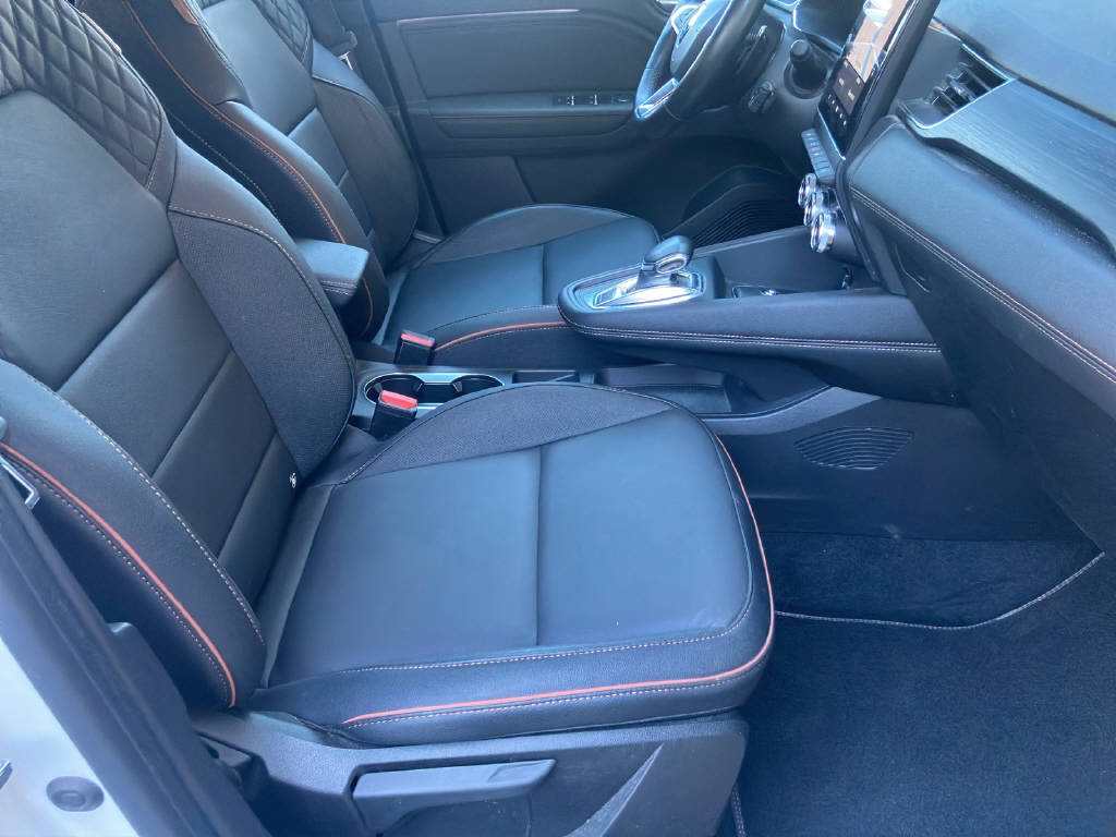 RENAULT Captur 1.3 TCe 140 Initiale EDC-image-13