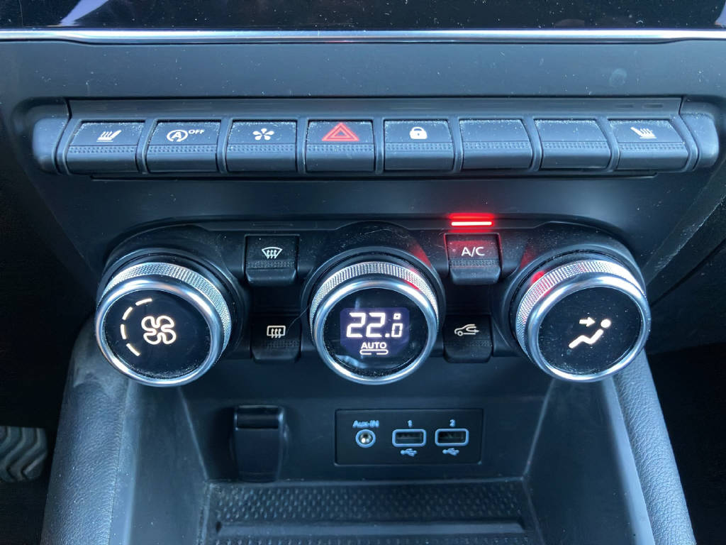 RENAULT Captur 1.3 TCe 140 Initiale EDC-image-16