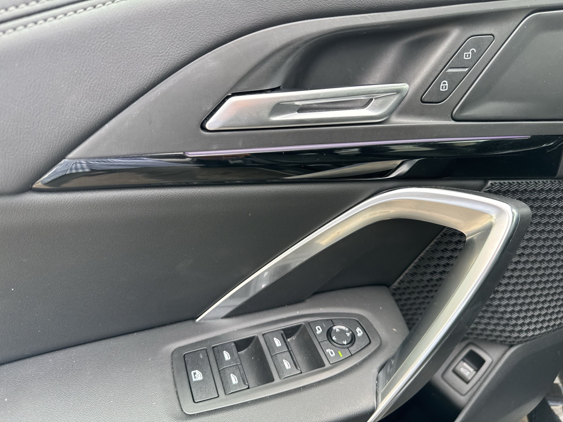 BMW X1 xDrive 23d 48V xLine-image-16