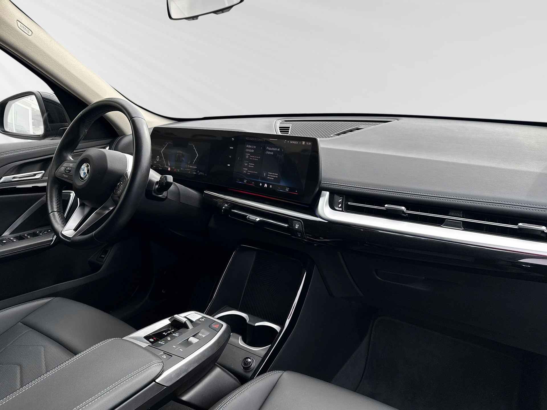 BMW X1 xDrive 23d 48V xLine-image-4