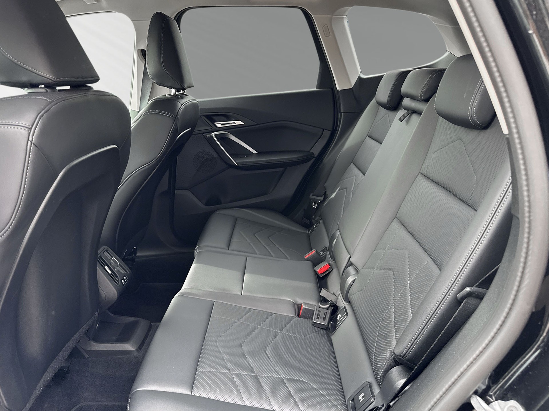 BMW X1 xDrive 23d 48V xLine-image-6