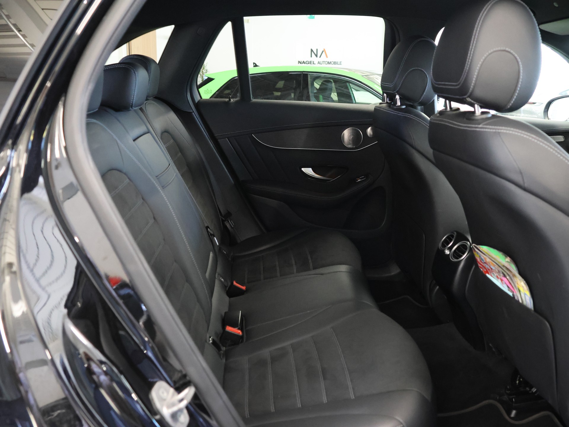 MERCEDES-BENZ GLC 300 de AMG Line 4Matic 9G-Tronic-image-14