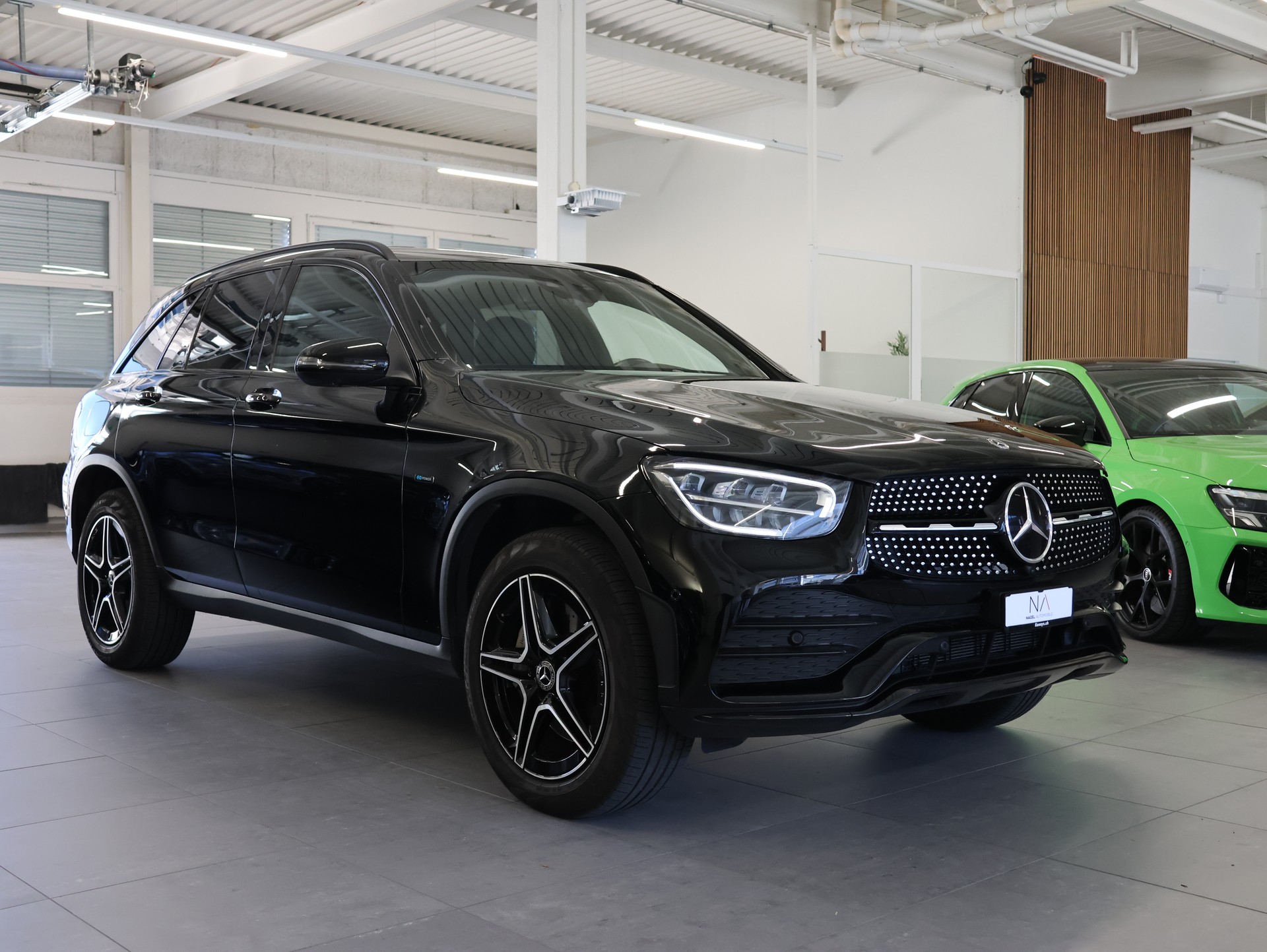 MERCEDES-BENZ GLC 300 de AMG Line 4Matic 9G-Tronic-showroom-element-1
