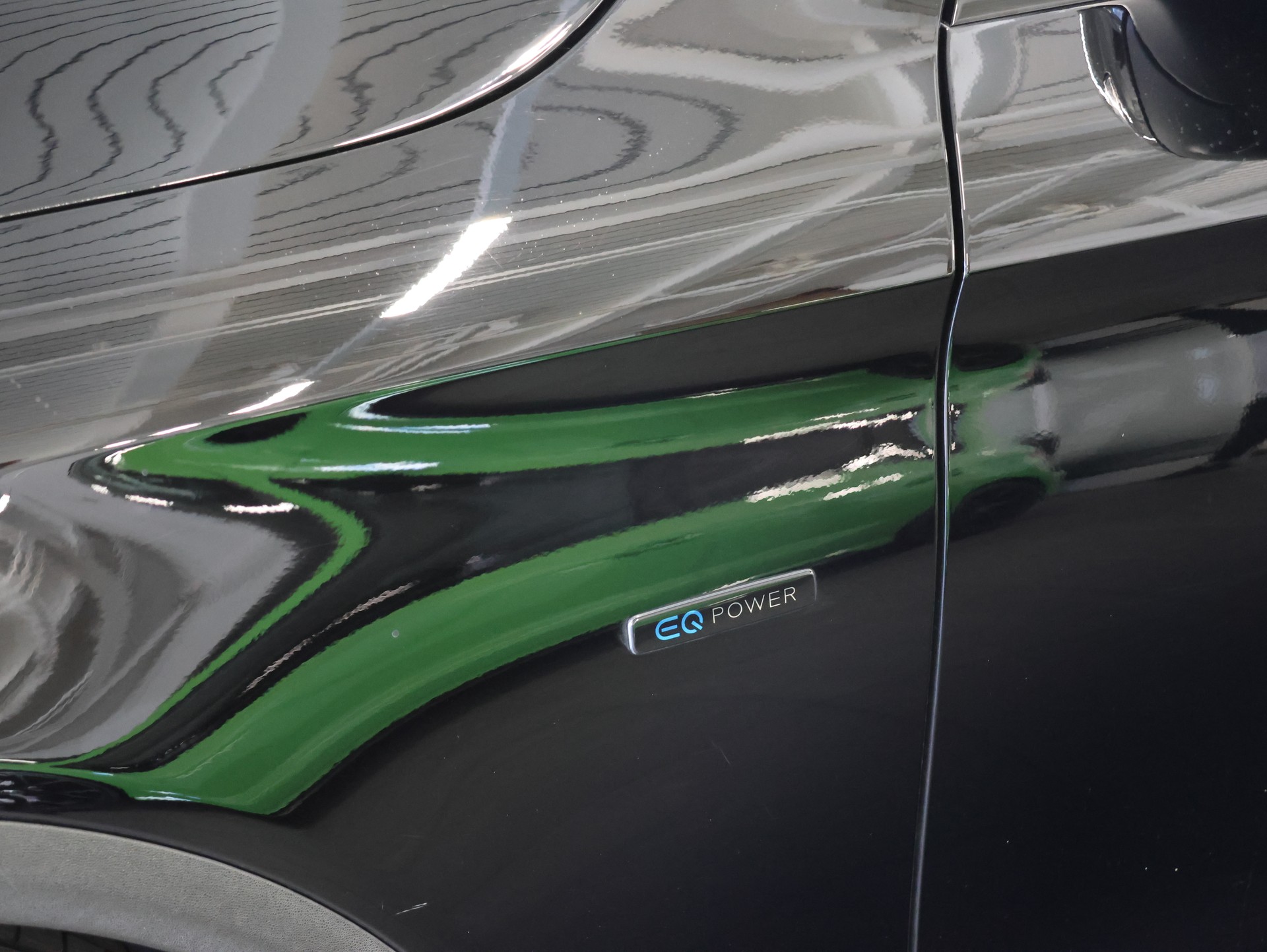 MERCEDES-BENZ GLC 300 de AMG Line 4Matic 9G-Tronic-image-6