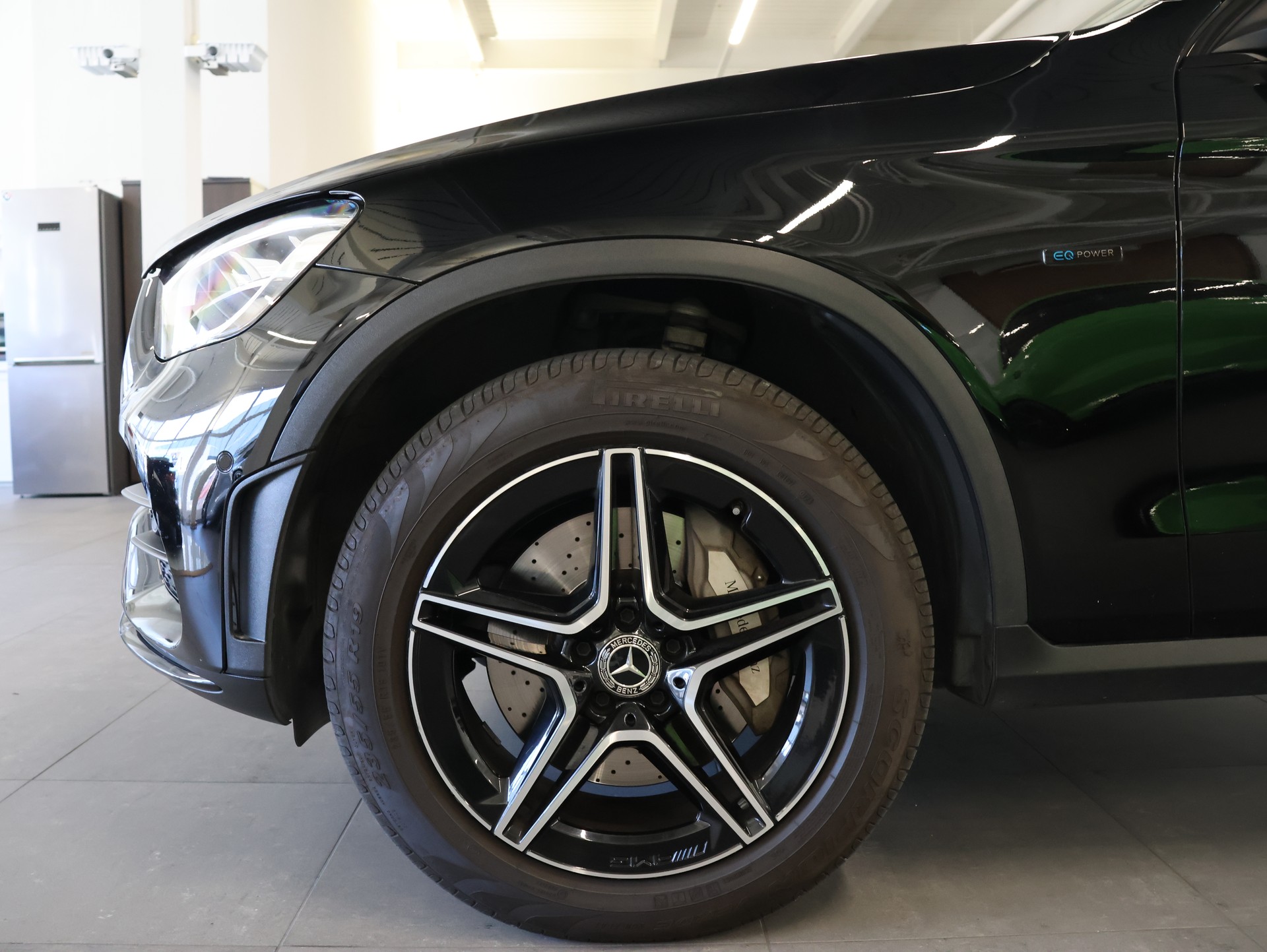 MERCEDES-BENZ GLC 300 de AMG Line 4Matic 9G-Tronic-image-8