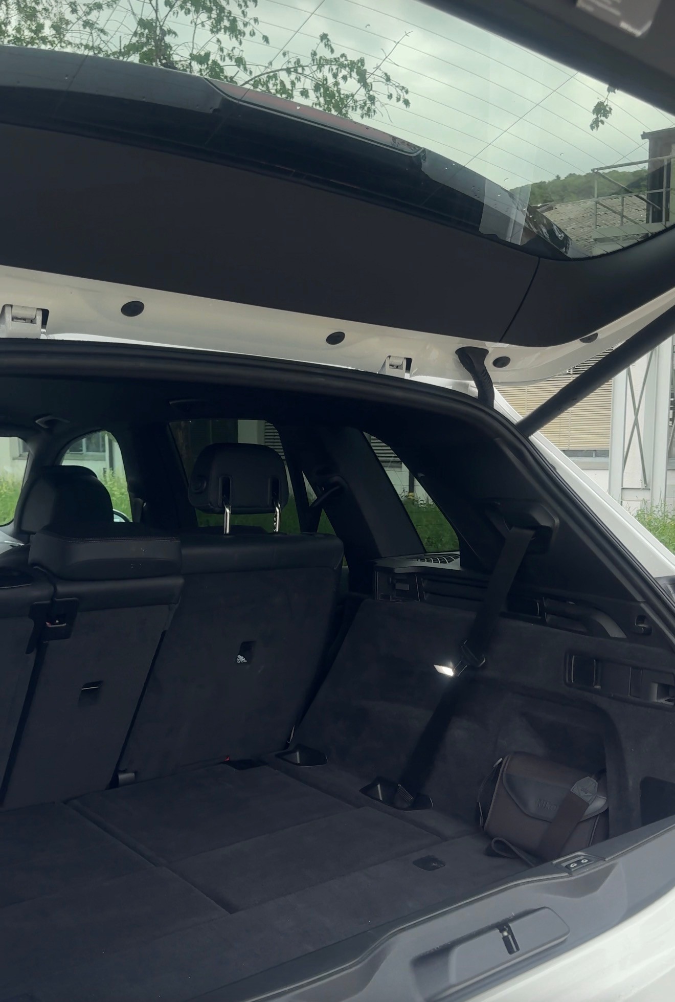 BMW 40i xDrive-image-5