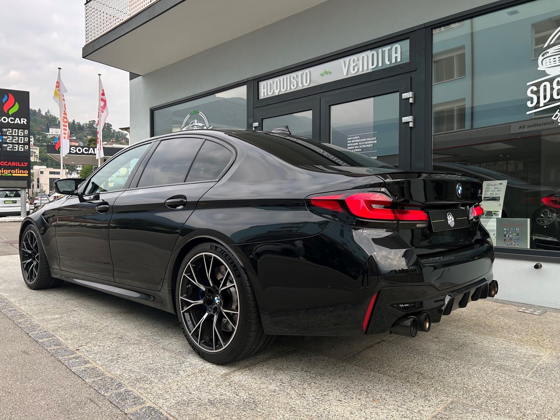 BMW 5er Reihe F90 M5 Competition xDrive-image-4