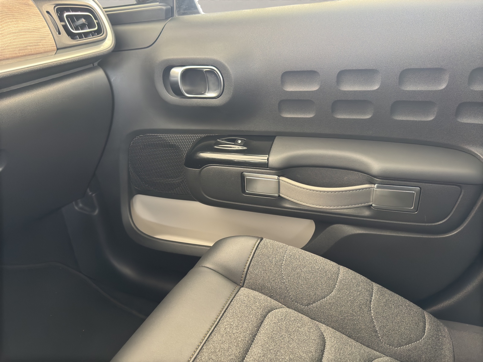 CITROEN C3 1.2 PureTech Swiss Edition+ *Automat*-image-20