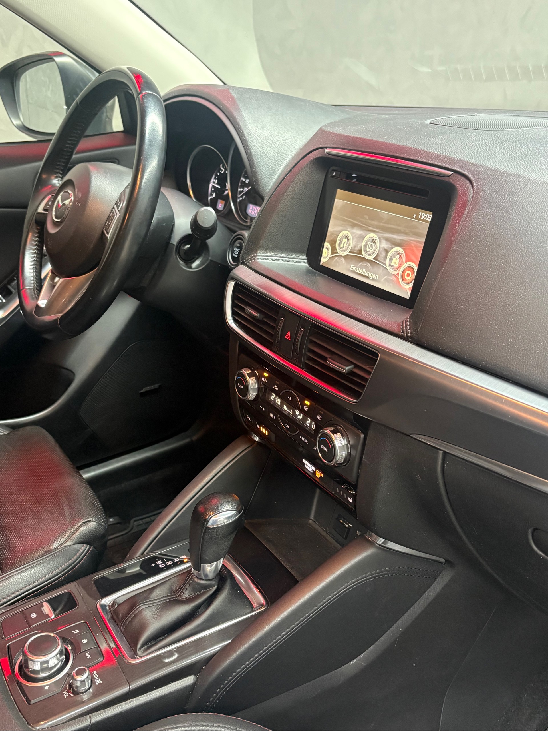 MAZDA CX-5 2.2 D HP Revolution AWD Automatic-image-9