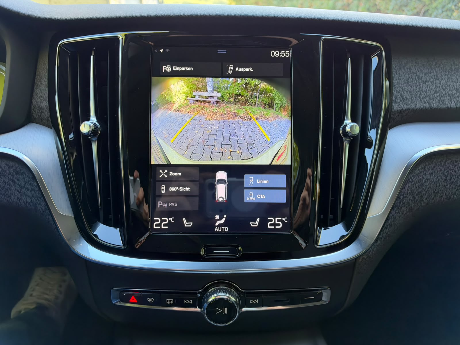 VOLVO V60 T5 Momentum Geartronic-image-19