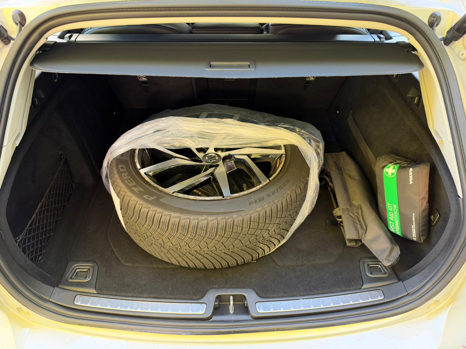 VOLVO V60 T5 Momentum Geartronic-image-13