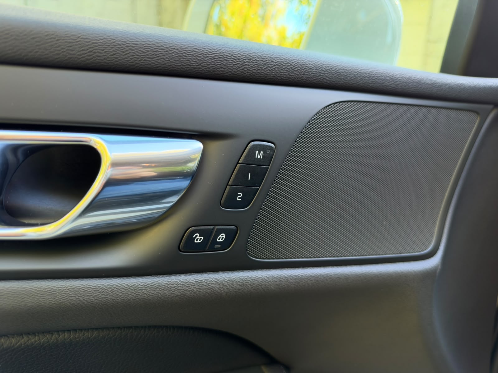 VOLVO V60 T5 Momentum Geartronic-image-9
