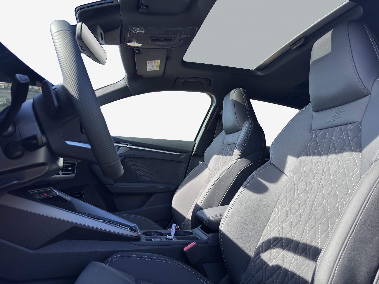 AUDI A3 Sportback TFSI 110 kW S line Attraction S tronic-image-10