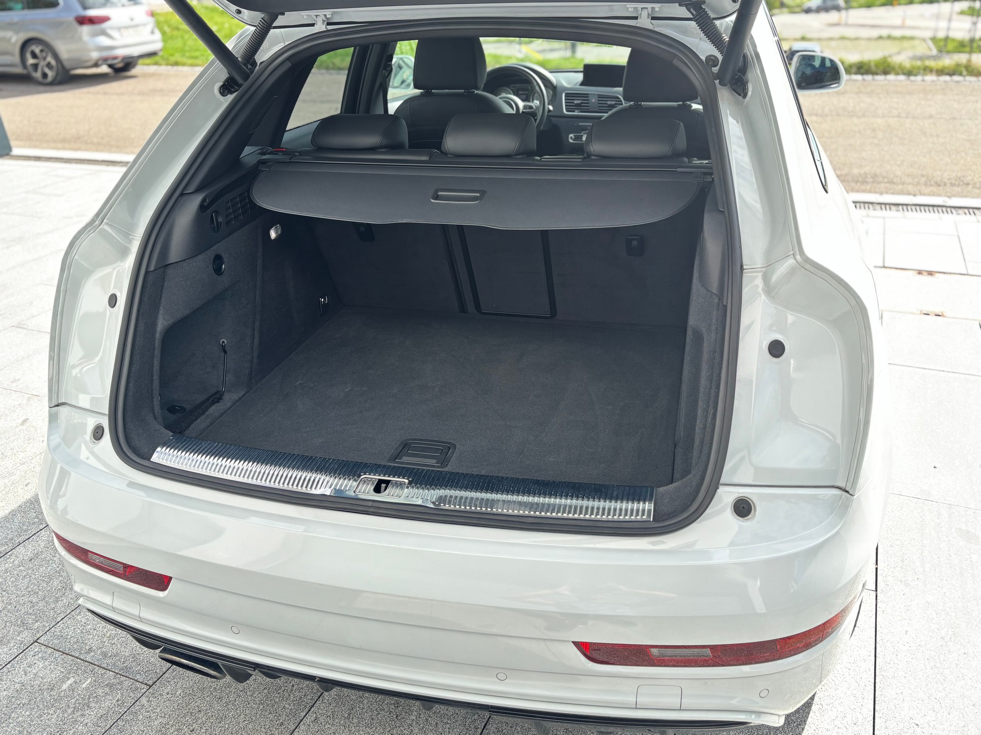AUDI 2.5 TFSI quattro S-Tronic-image-5