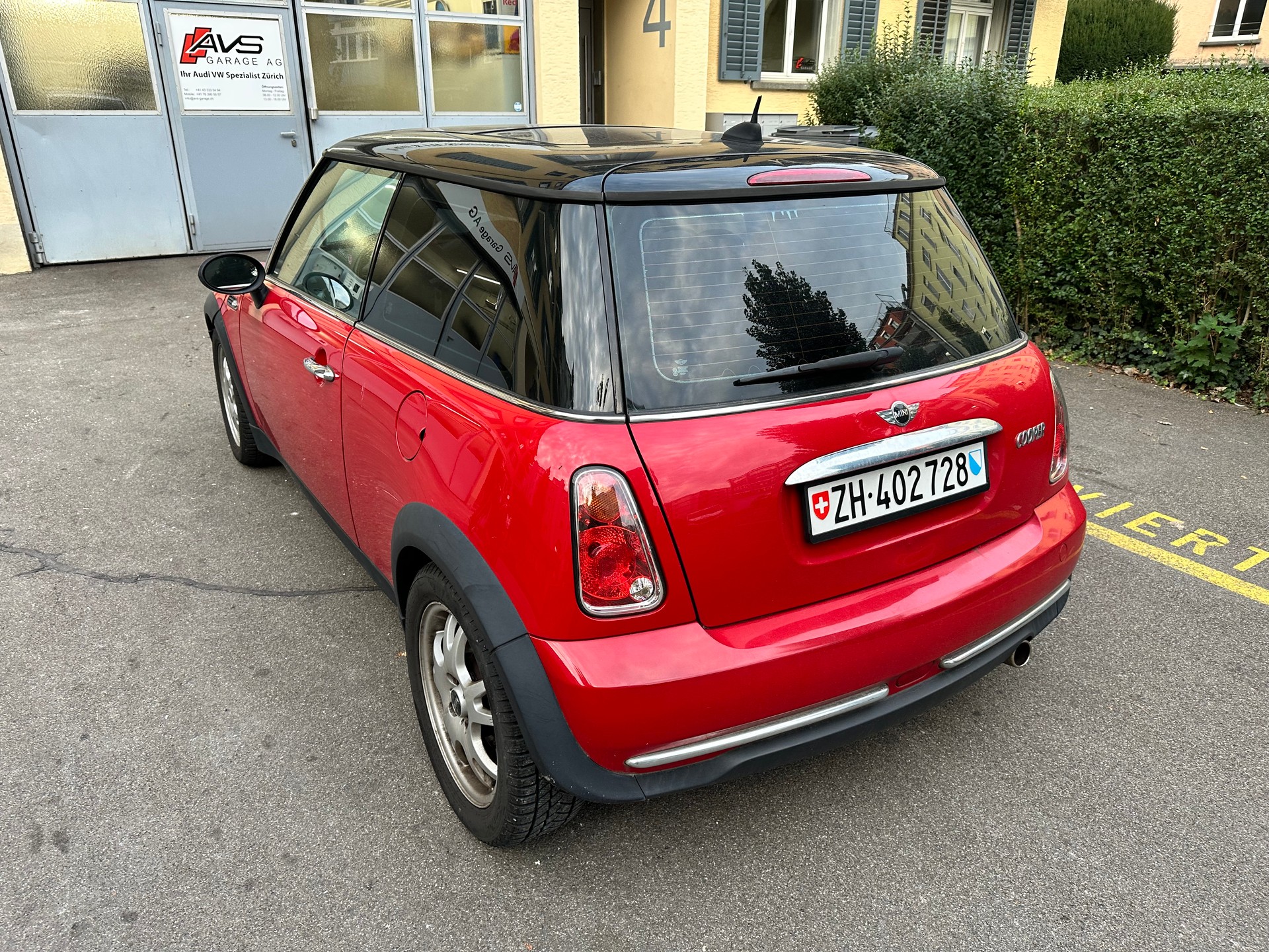 MINI Cooper Cabriolet-image-3