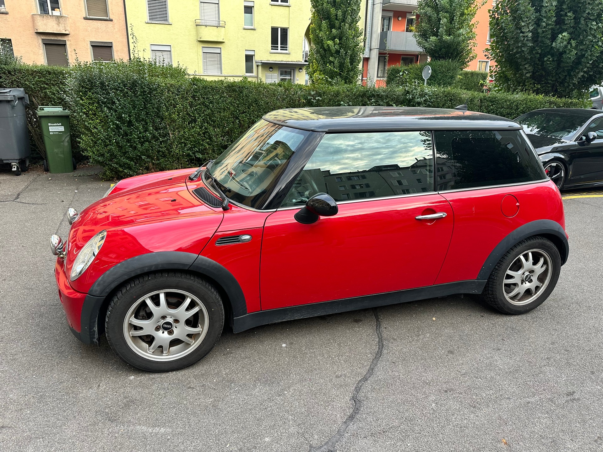 MINI Cooper Cabriolet-image-1