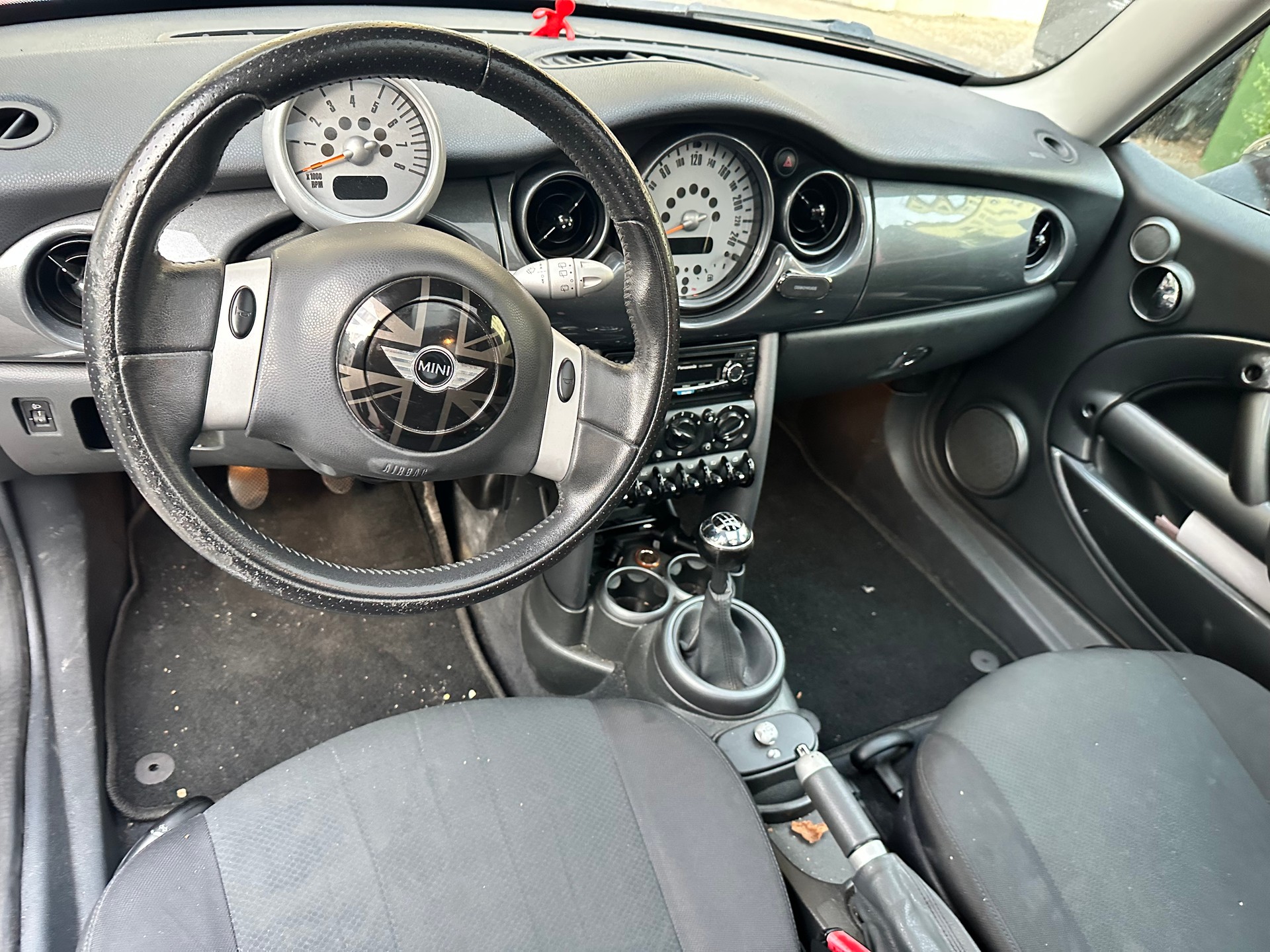 MINI Cooper Cabriolet-image-11