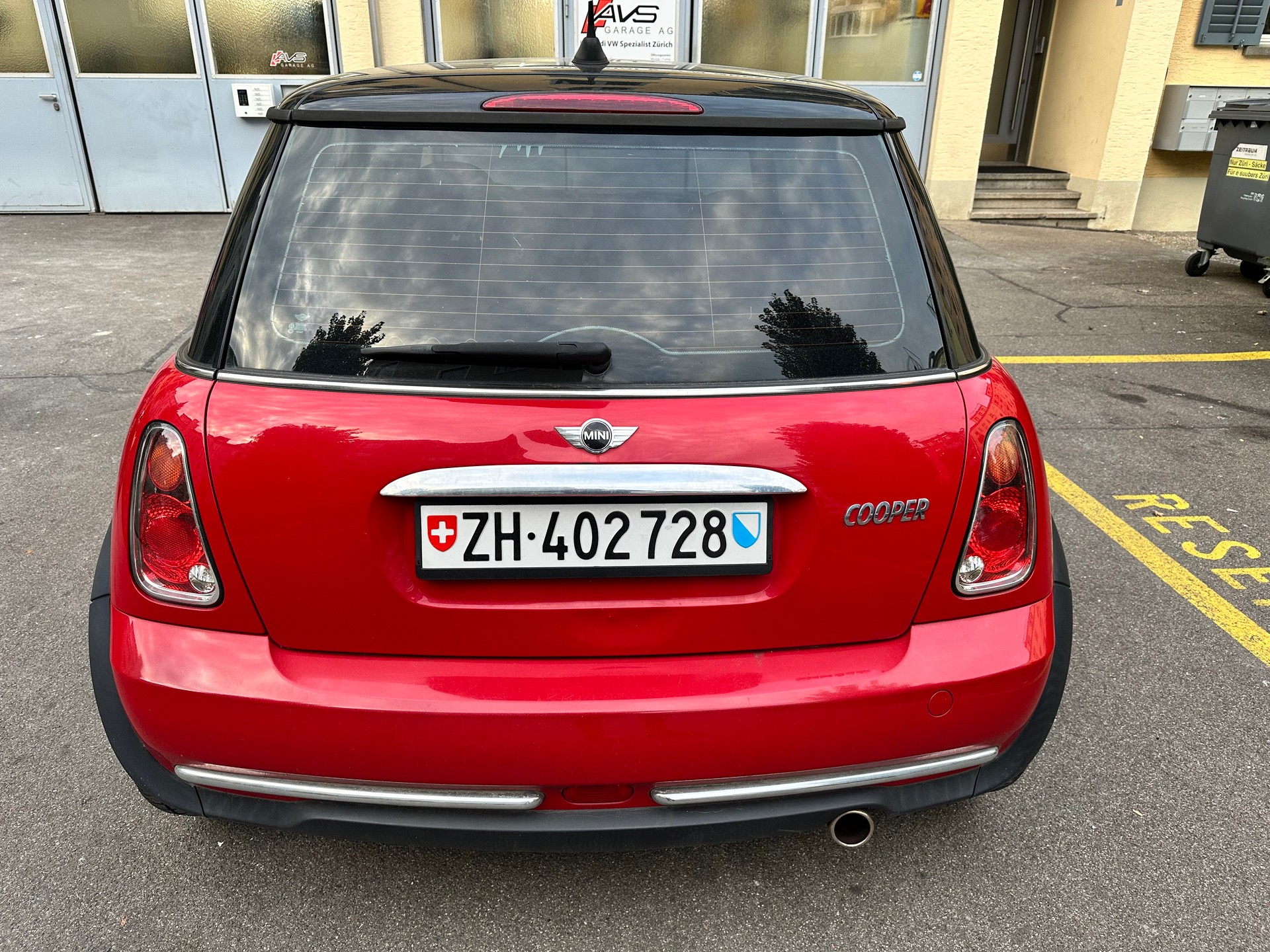 MINI Cooper Cabriolet-image-4