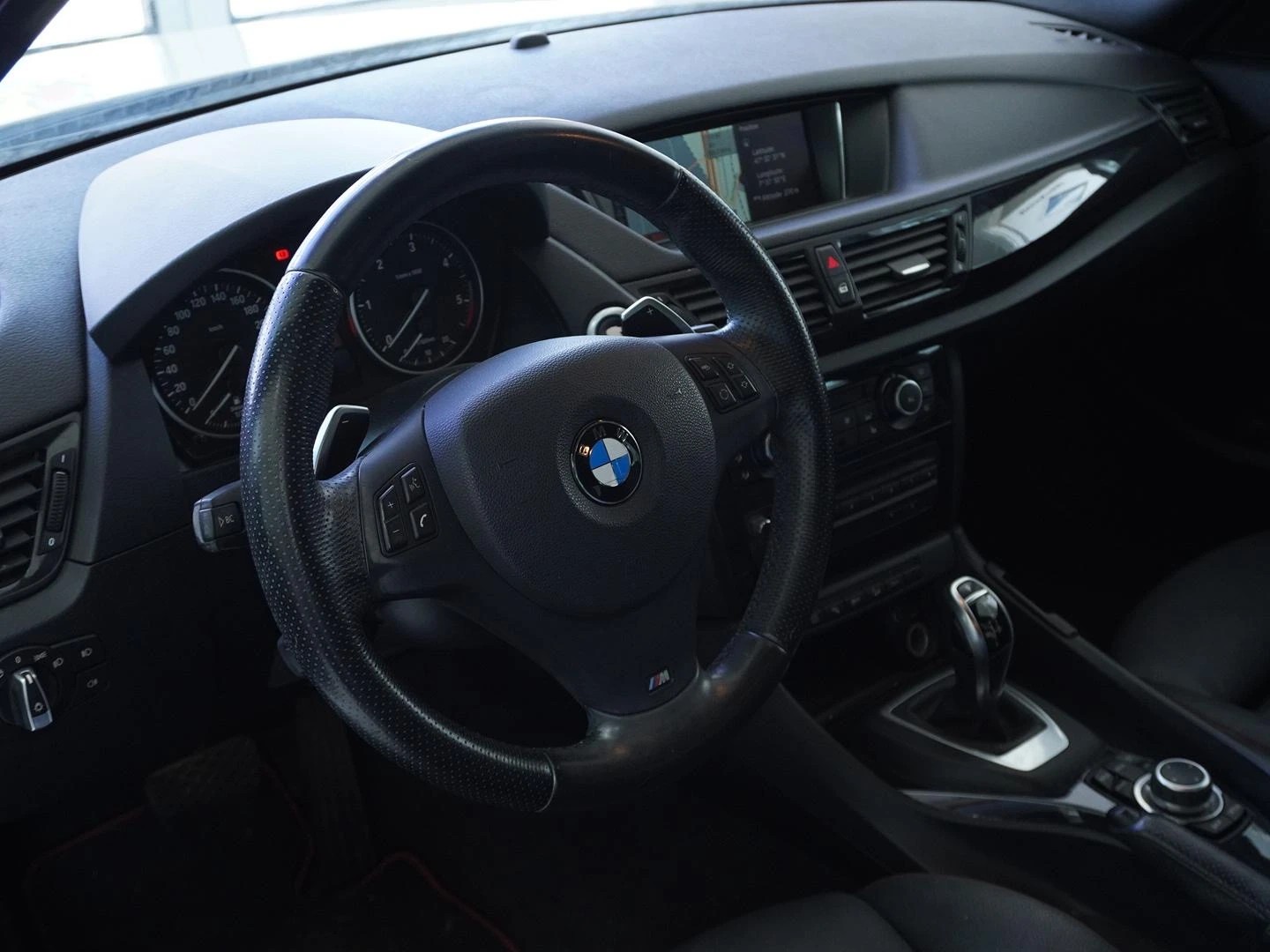BMW X1 xDrive 25d Sport Line Steptronic M Sport-image-2