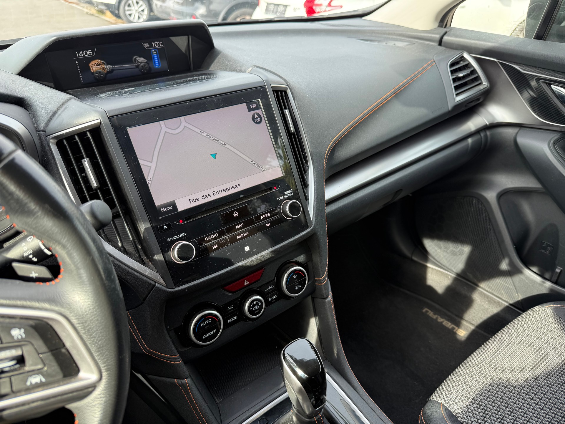 SUBARU XV 2.0 e-Boxer Swiss Plus AWD Lineartronic-image-13
