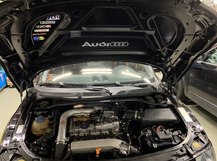 AUDI TT Coupé 1.8T urbo Quattro 8N-image-6