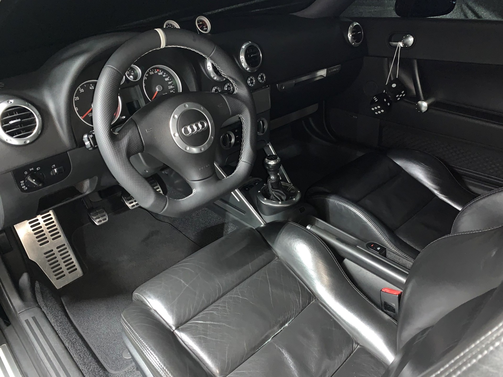 AUDI TT Coupé 1.8T urbo Quattro 8N-image-8