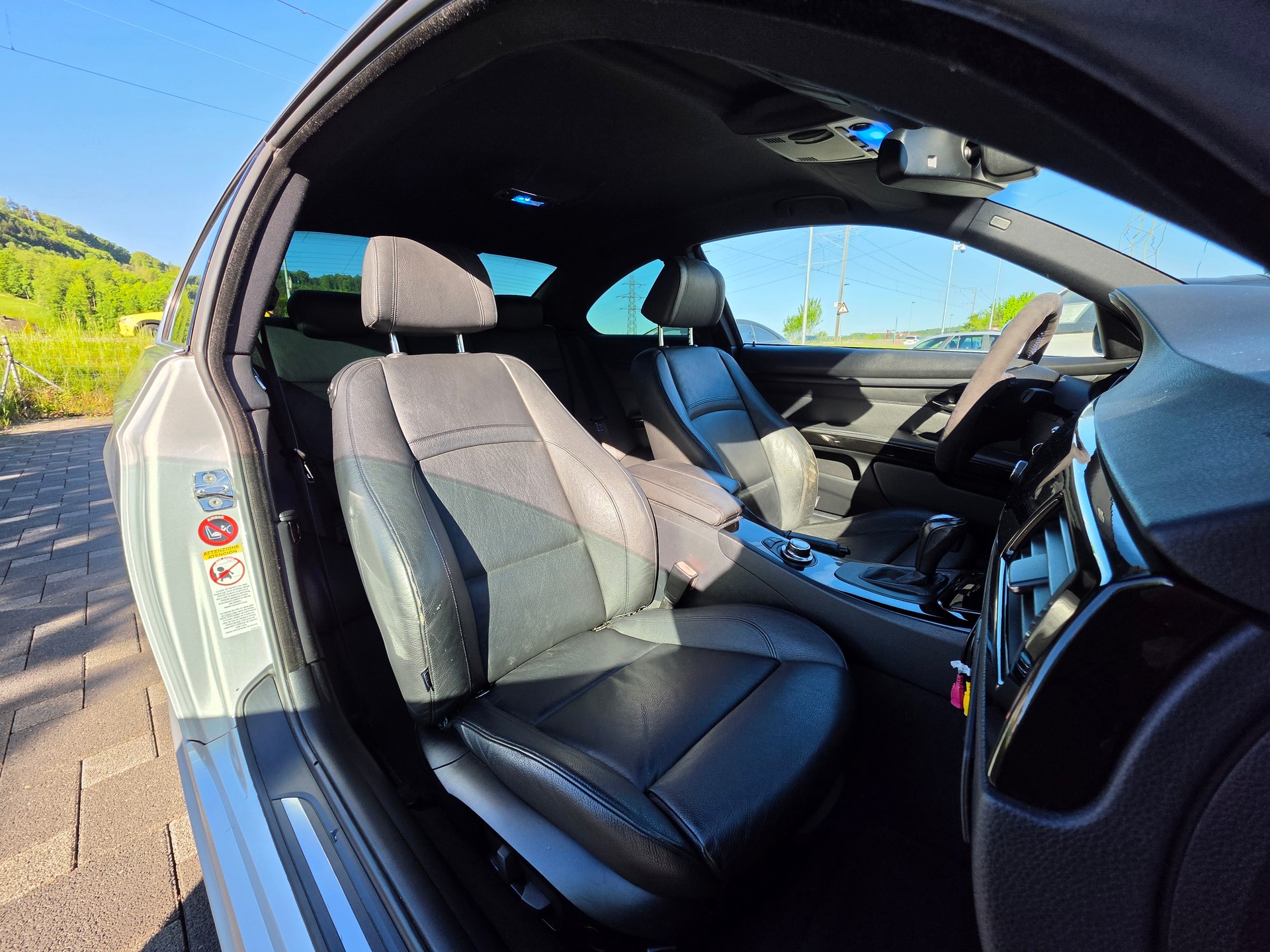 BMW 335i Coupé-image-13