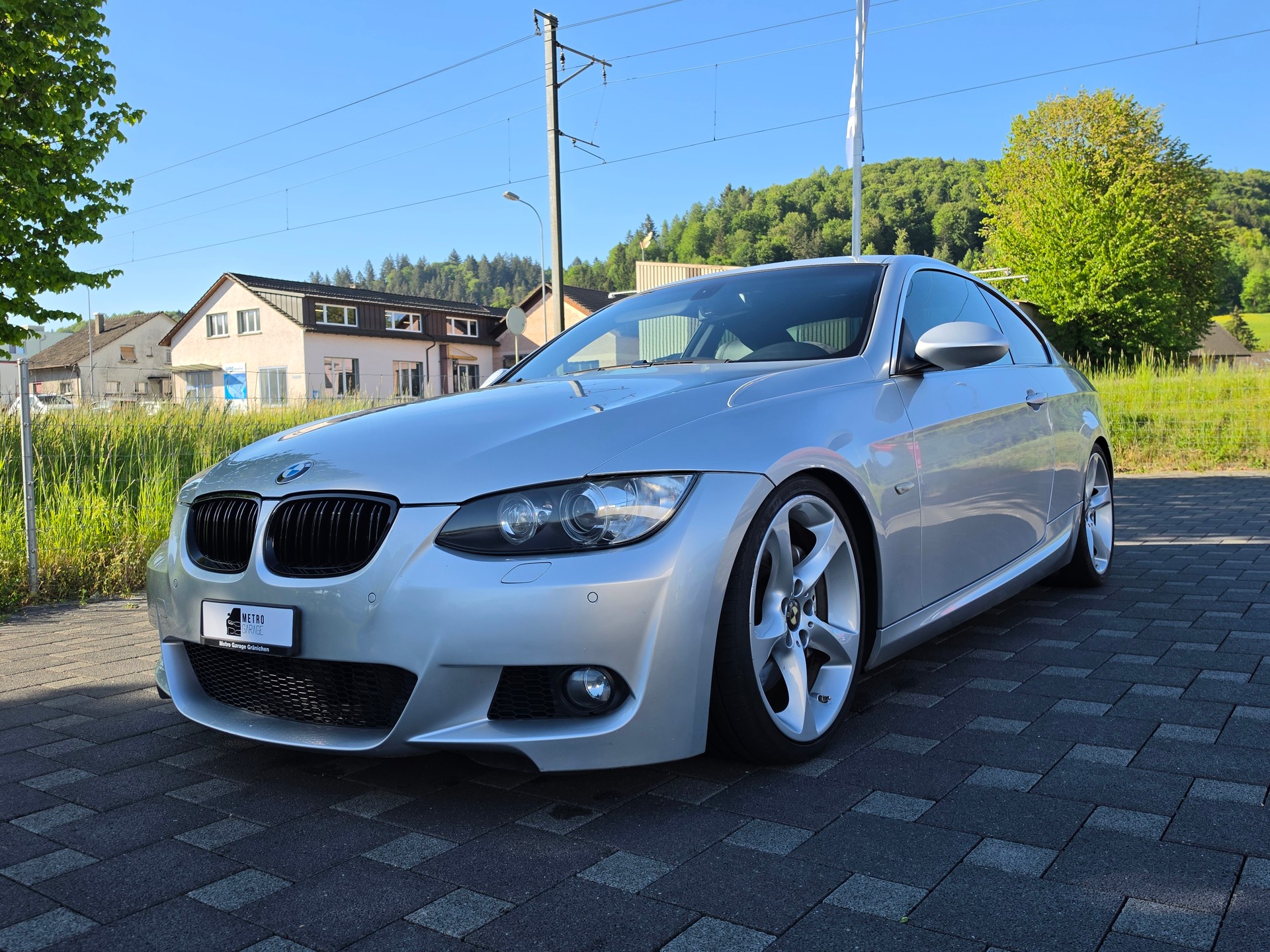 BMW 335i Coupé-image-8