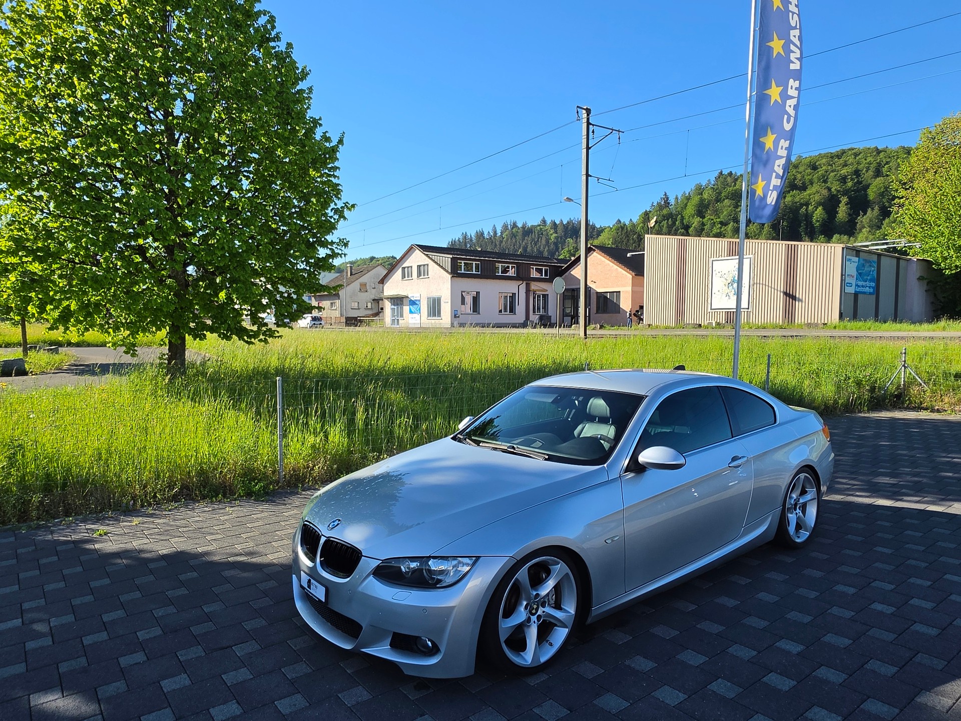 BMW 335i Coupé-image-0