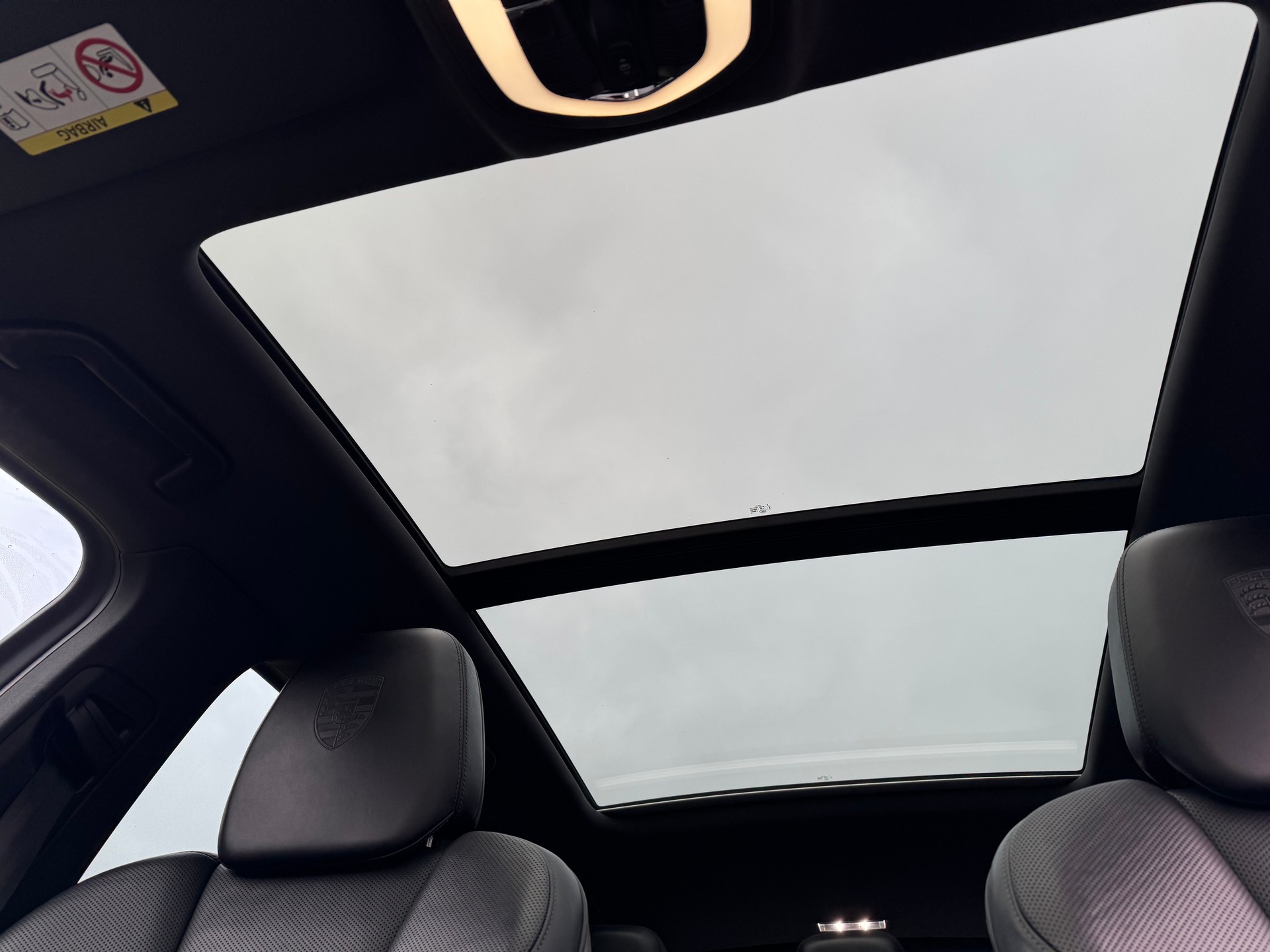 PORSCHE Cayenne S E-Hybrid-image-2