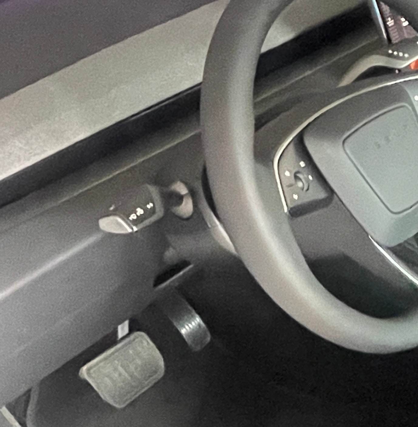TESLA Model 3 Long Range Dual Motor AWD mit Blinker- und Wählhebel & 4Winterräder-image-4