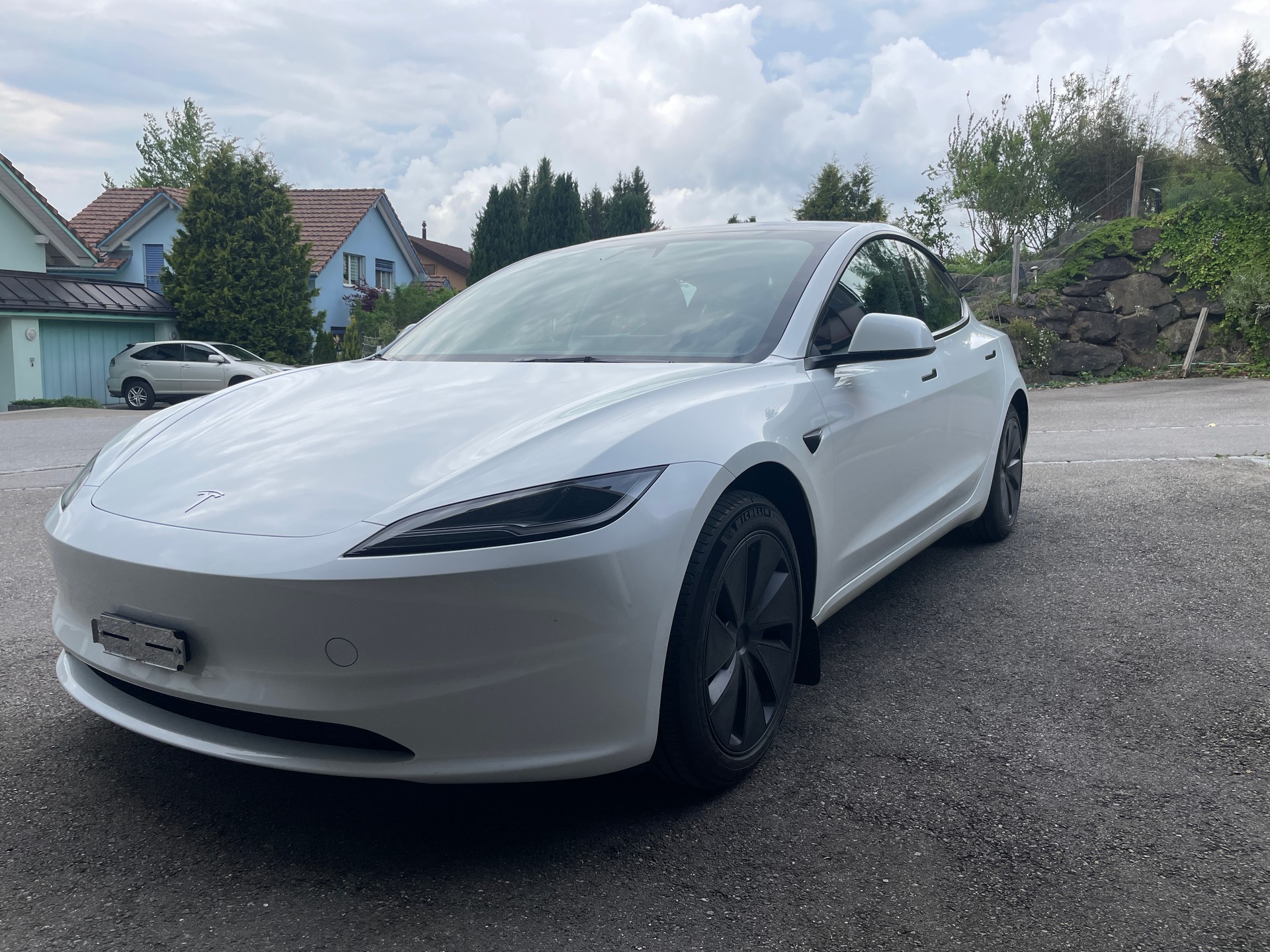 TESLA Model 3 Long Range Dual Motor AWD mit Blinker- und Wählhebel & 4Winterräder-image-0