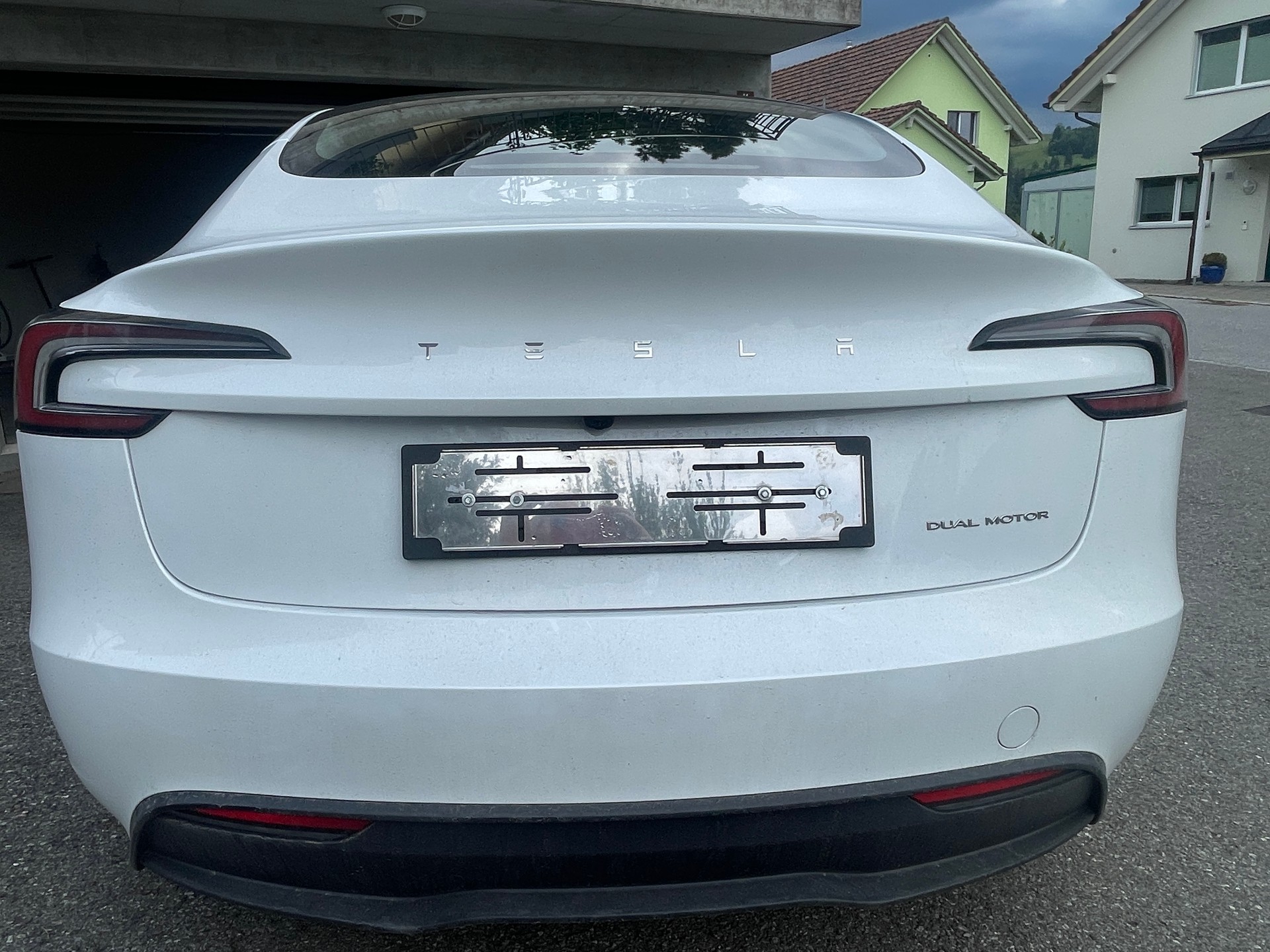 TESLA Model 3 Long Range Dual Motor AWD mit Blinker- und Wählhebel & 4Winterräder-image-3