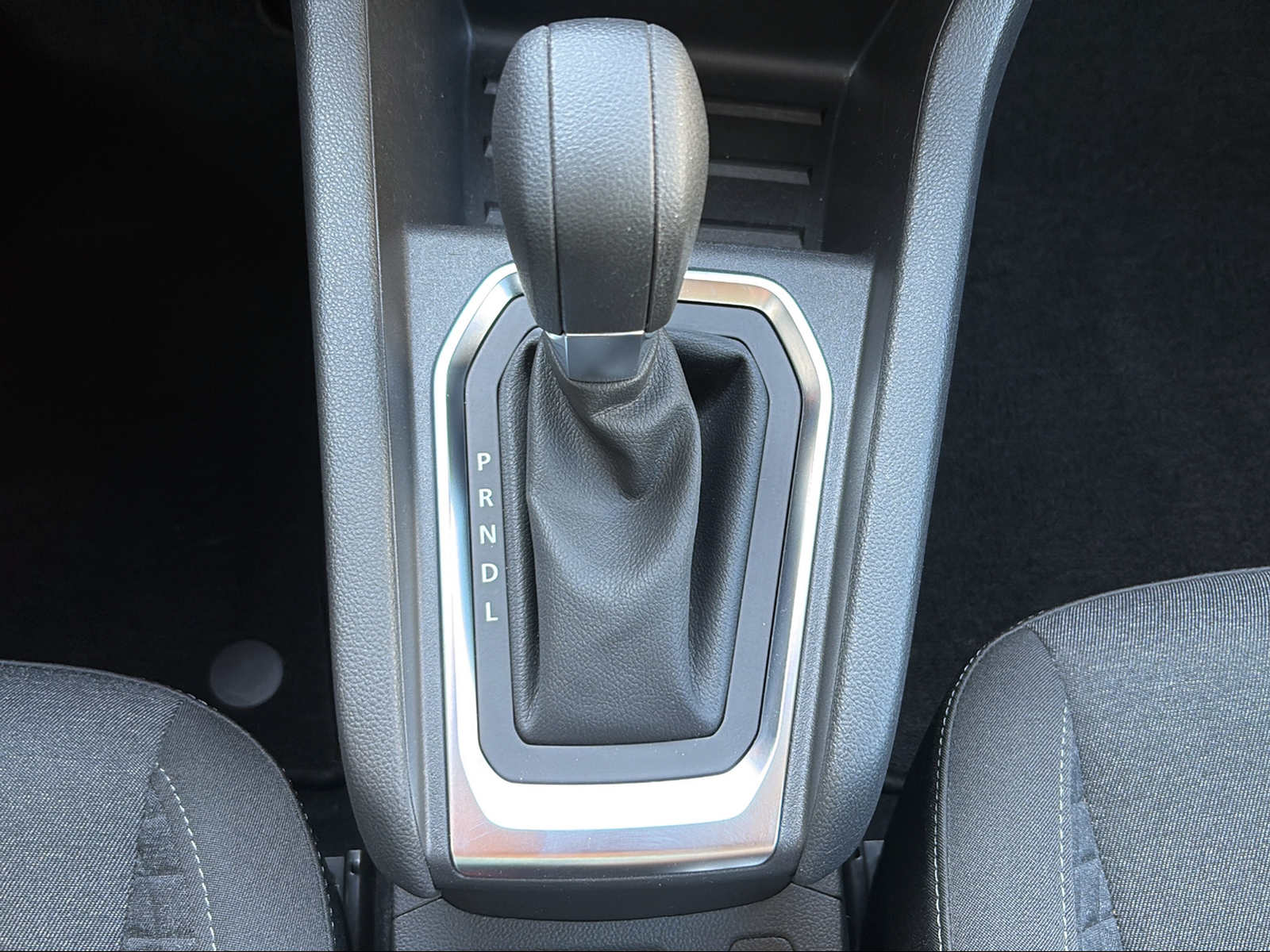 RENAULT Clio 1.0 Equilibre CVT-image-13