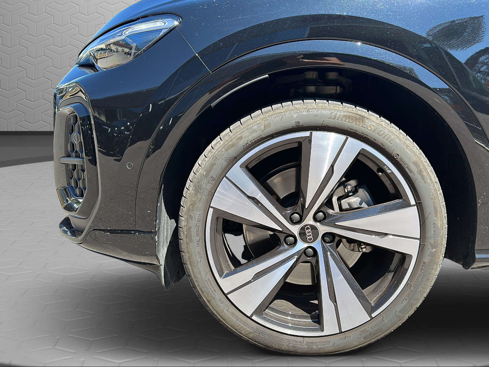 AUDI Q5 TDI quattro 150 kW S-tronic-image-6
