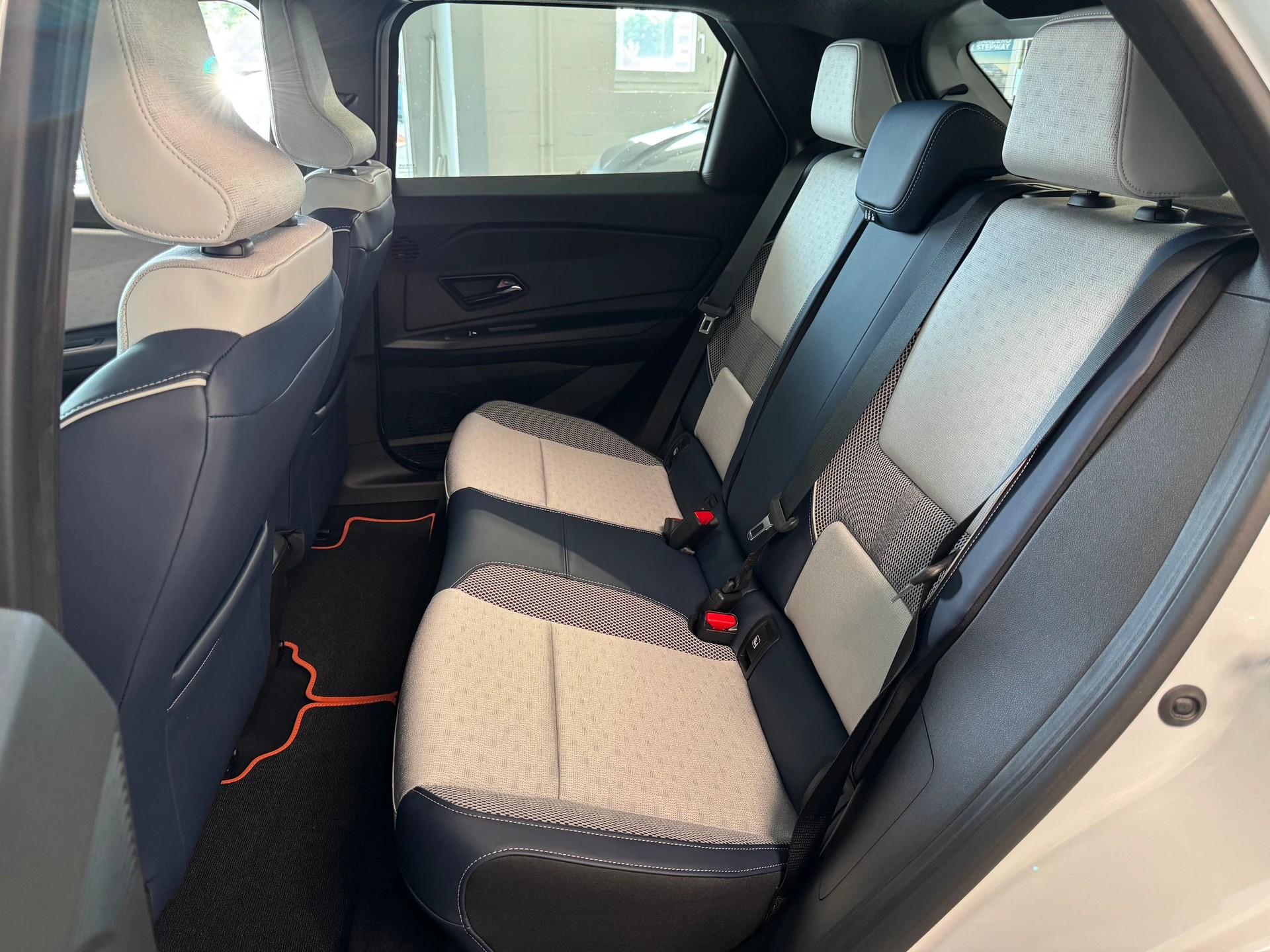 RENAULT R5 E-Tech Roland Garros 52kwh Comfort Range-image-20