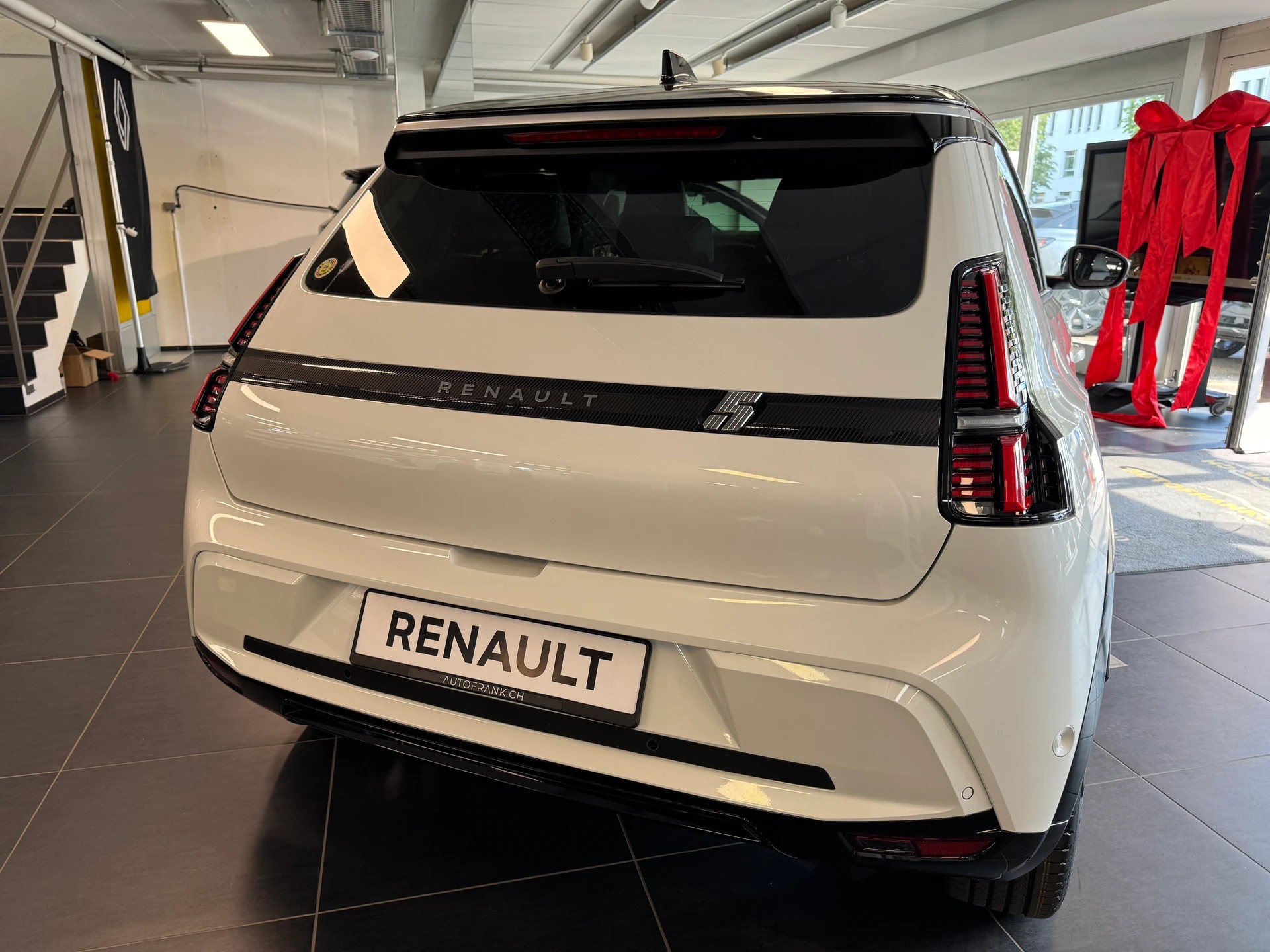RENAULT R5 E-Tech Roland Garros 52kwh Comfort Range-image-8